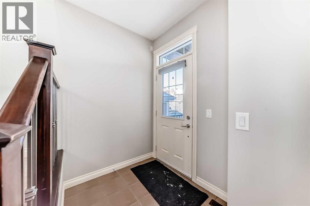 58 Sherwood Street Nw, Calgary, Alberta  T3R 0P2 - Photo 2 - A2281600