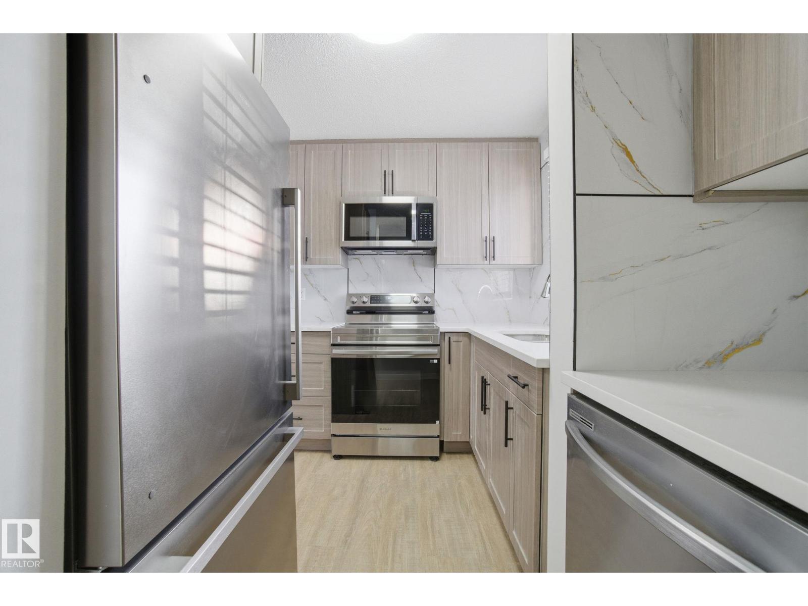 5538 145 Av Nw, Edmonton, Alberta T5A 3R3 - Photo 5 - E4471701