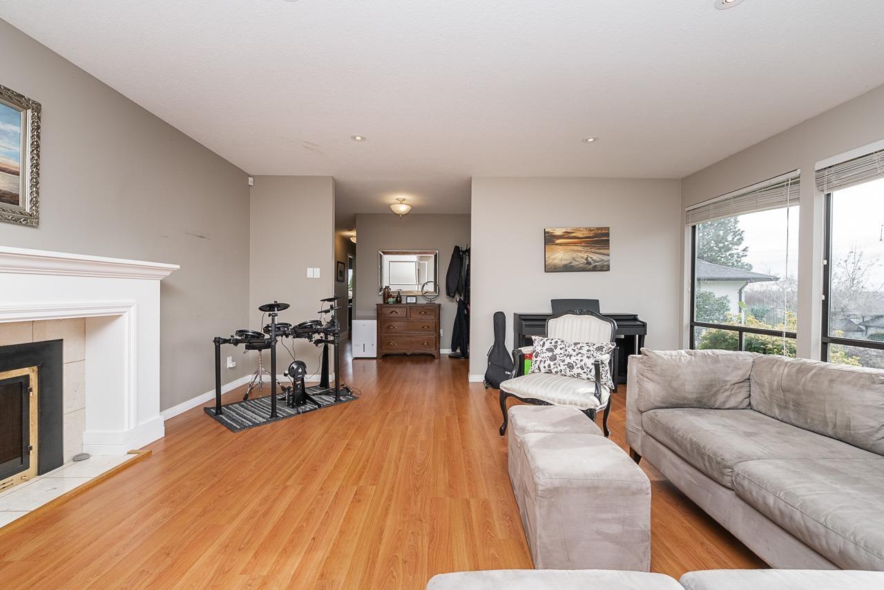 5690 W Sunrise Crescent, Surrey, British Columbia  V3S 7M4 - Photo 5 - R3084505