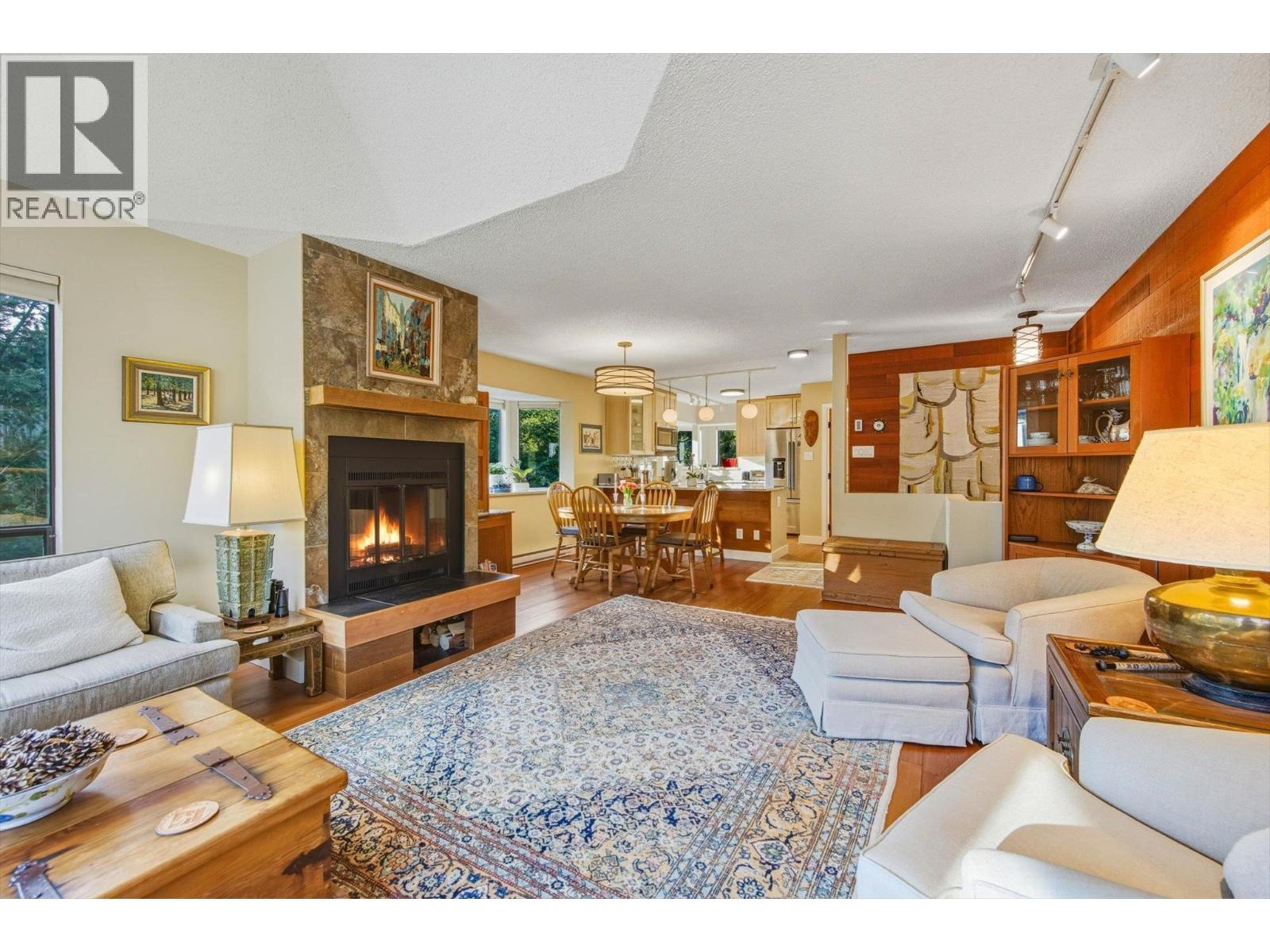 2037 KAREN CRESCENT, Whistler, British Columbia