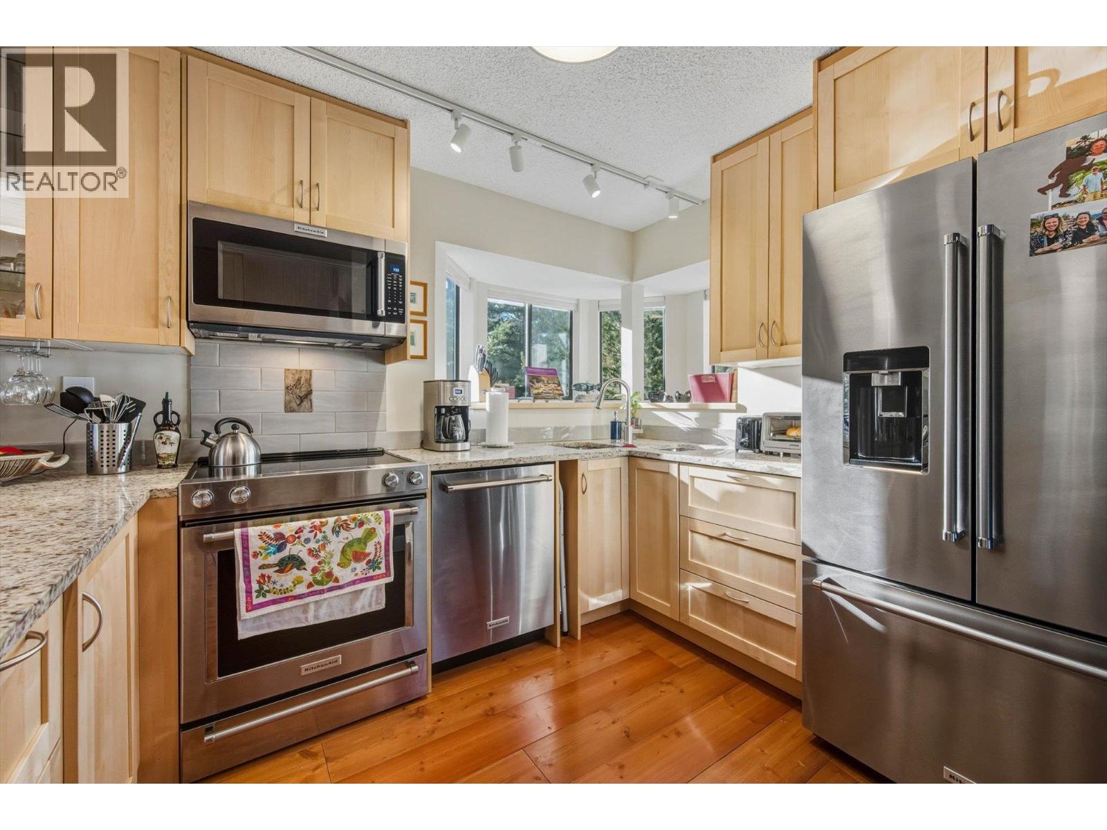 2037 Karen Crescent, Whistler, British Columbia  V8E 0A9 - Photo 5 - R3085039