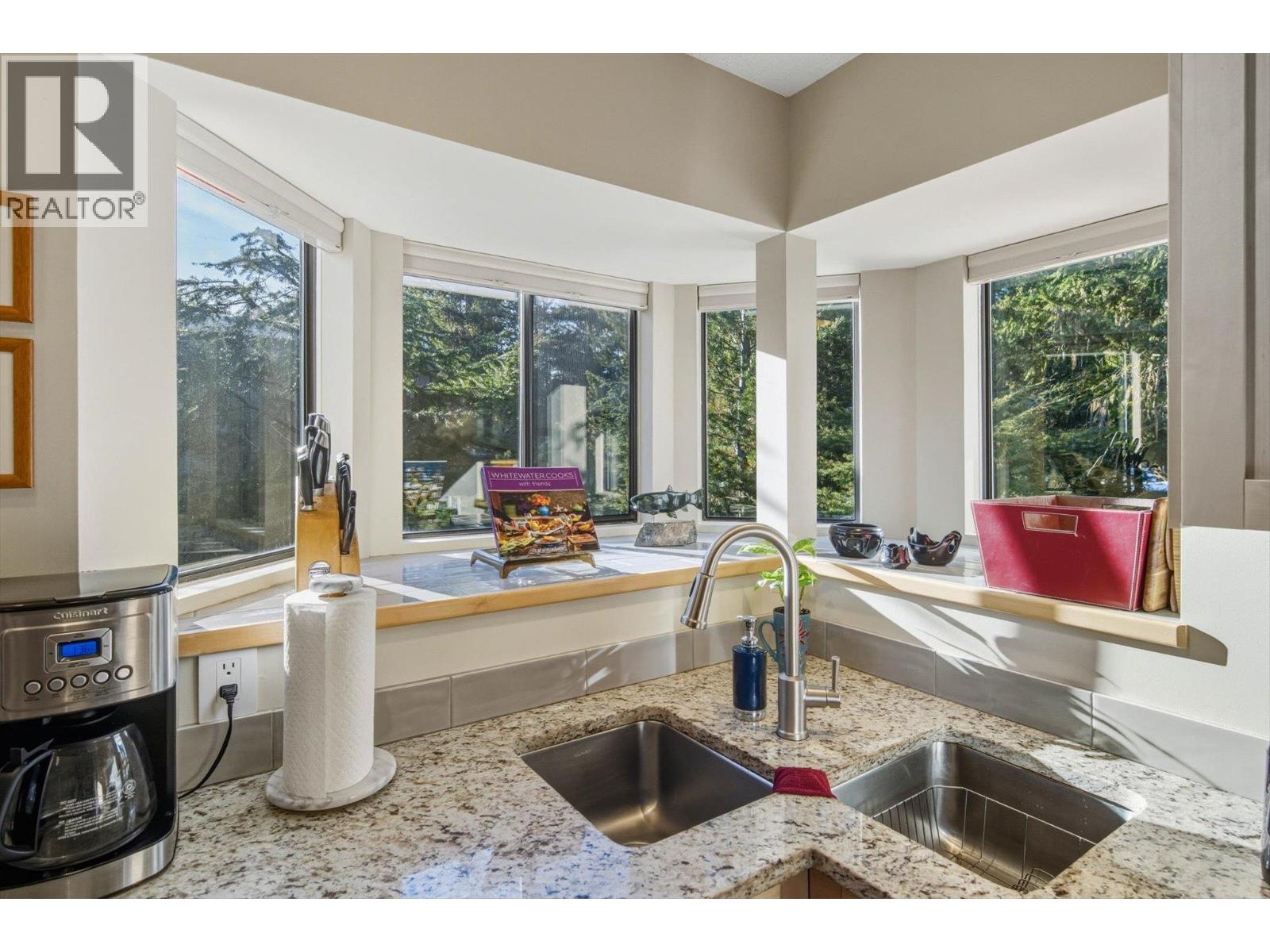 2037 Karen Crescent, Whistler, British Columbia  V8E 0A9 - Photo 6 - R3085039