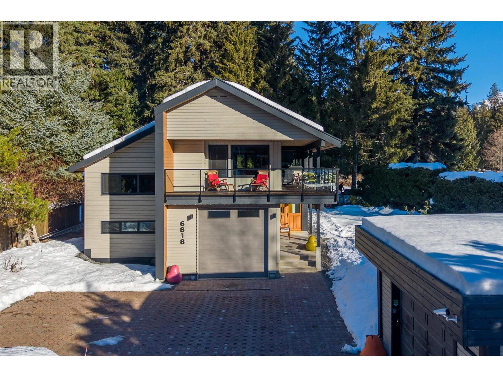 6818 Beaver Lane, Whistler, British Columbia  V8E 0C5 - Photo 2 - R3085058