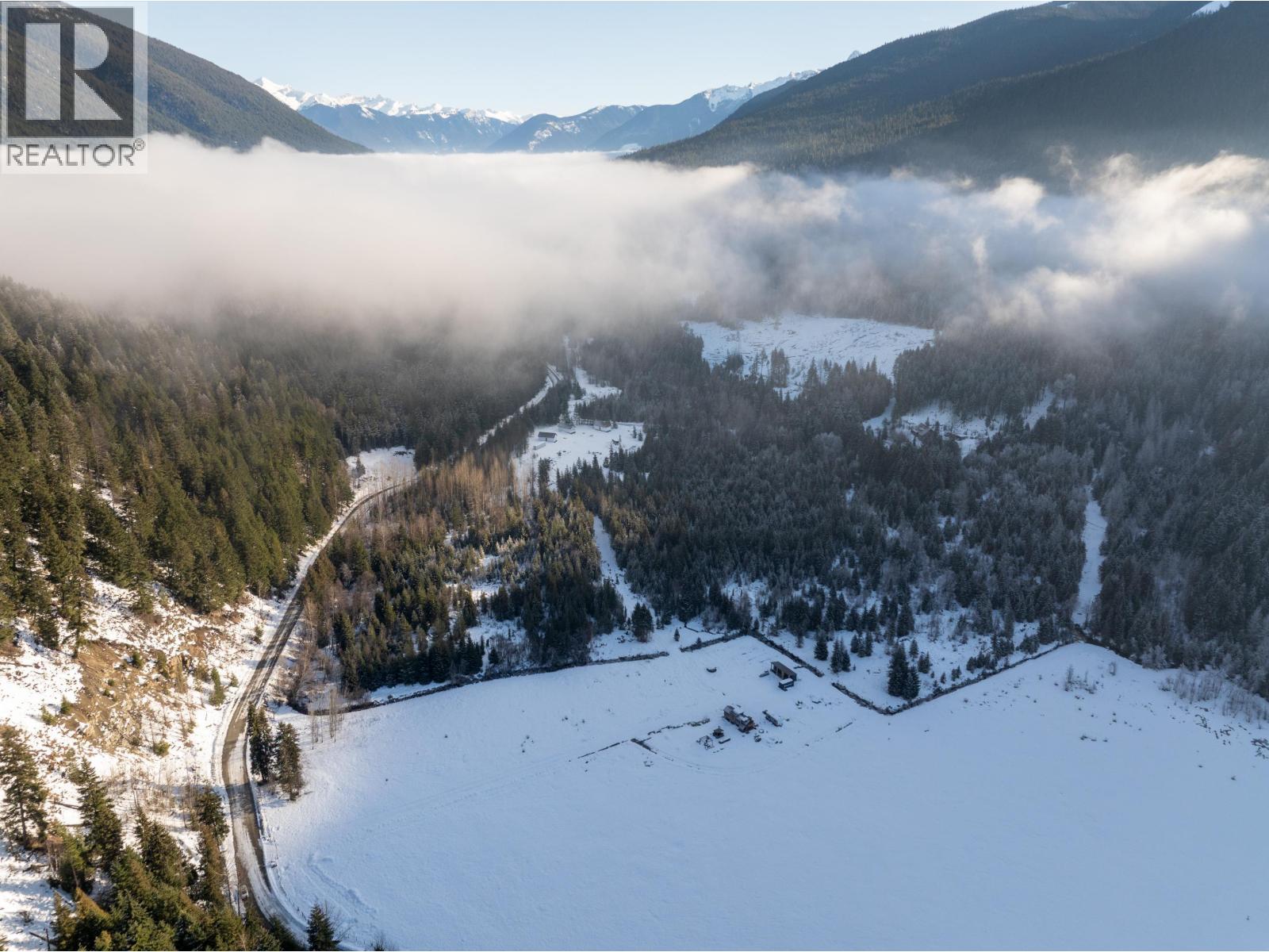 2730 Blackwater Road, D'arcy, British Columbia  V0N 1L0 - Photo 2 - R3085073