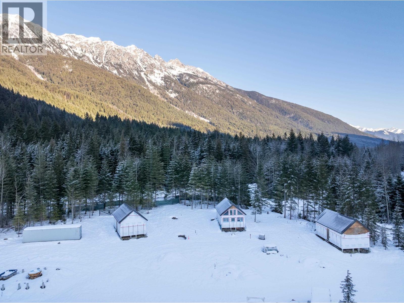 2730 Blackwater Road, D'arcy, British Columbia  V0N 1L0 - Photo 5 - R3085073