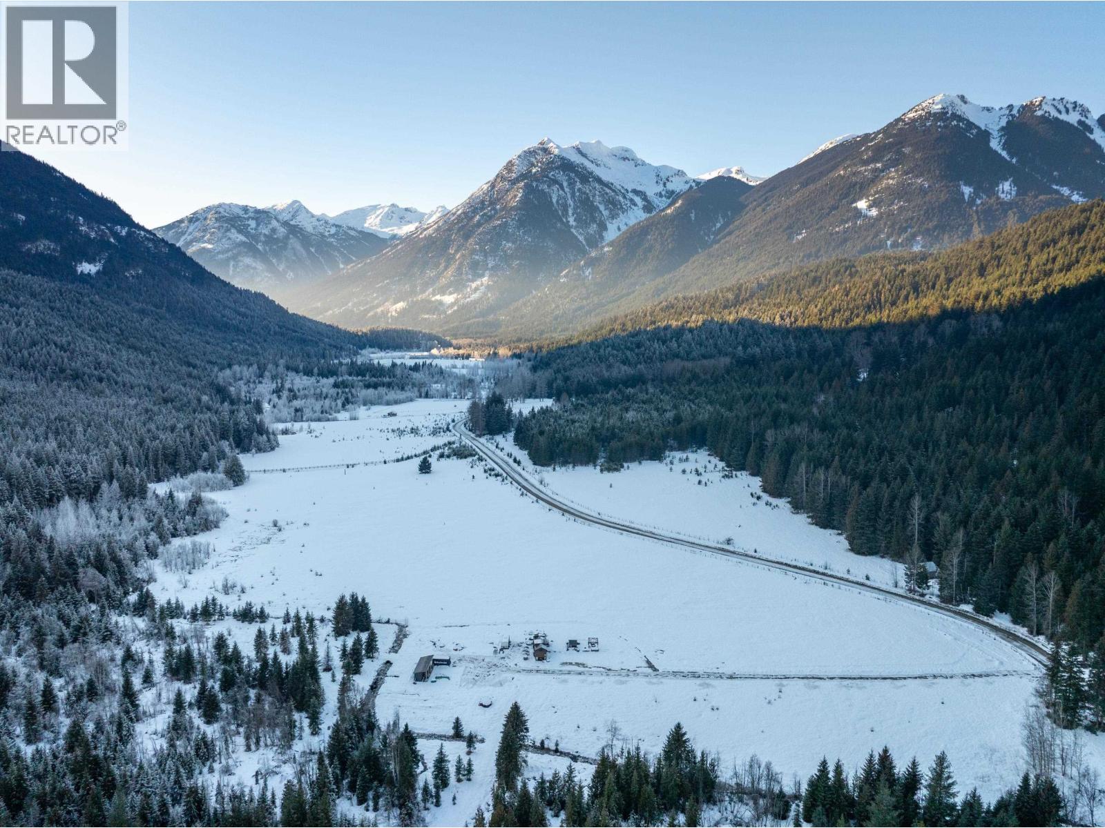 2730 Blackwater Road, D'arcy, British Columbia  V0N 1L0 - Photo 6 - R3085073