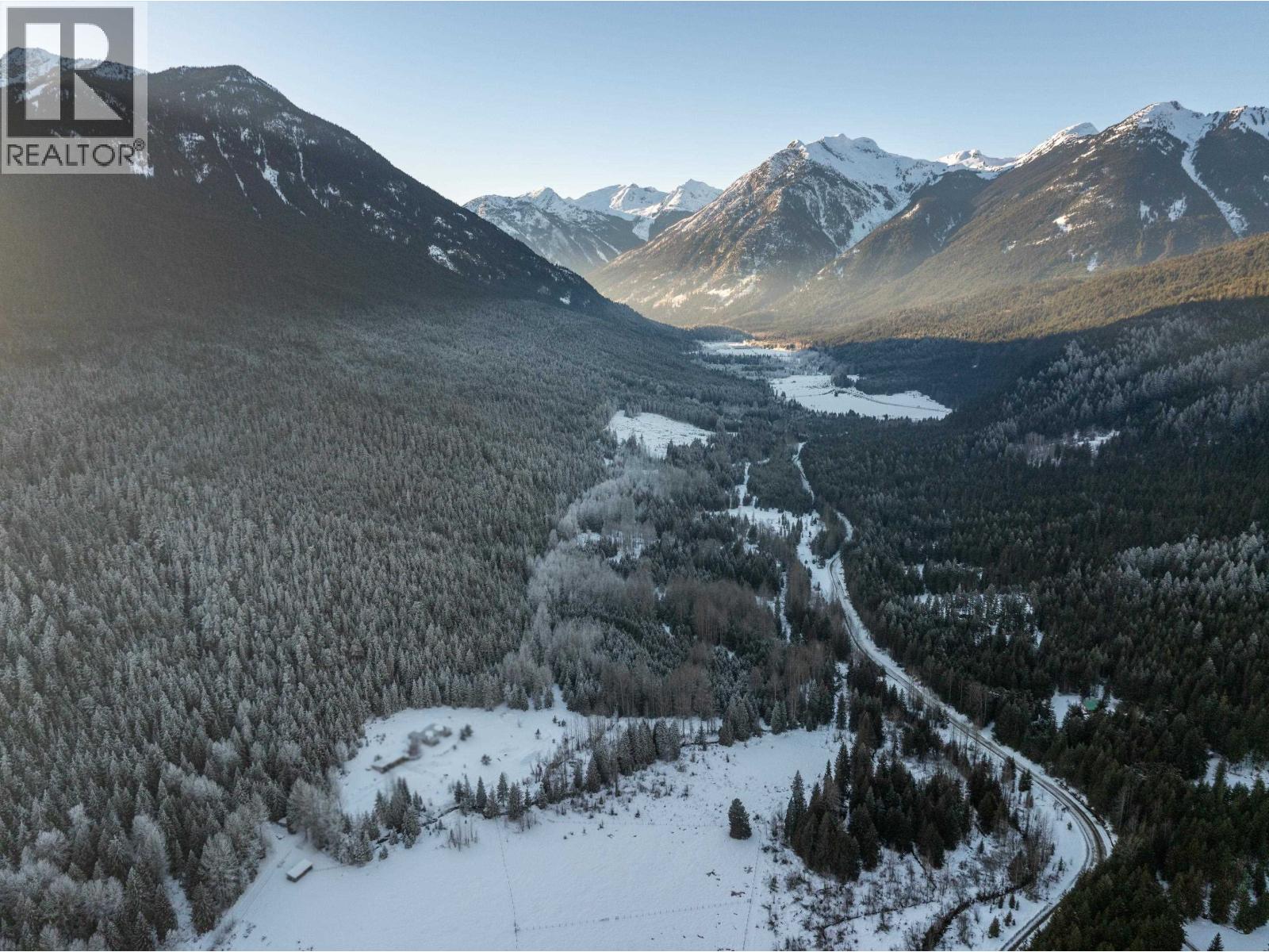 2730 Blackwater Road, D'arcy, British Columbia  V0N 1L0 - Photo 9 - R3085073