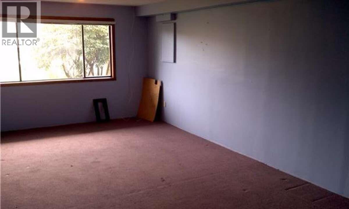 1810 Taylor Street, Port Coquitlam, British Columbia  V3C 4S8 - Photo 2 - R3085078