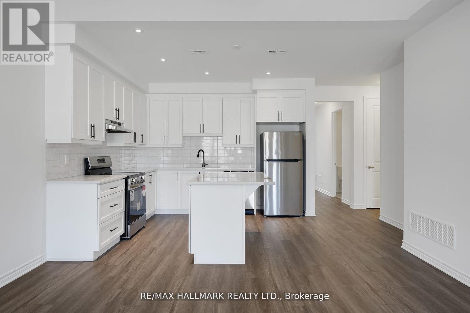 700 Sargeant Place, Innisfil, Ontario  L9S 0R9 - Photo 10 - N12744374