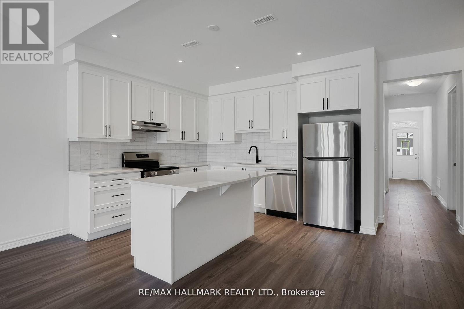 700 Sargeant Place, Innisfil, Ontario  L9S 0R9 - Photo 7 - N12744374