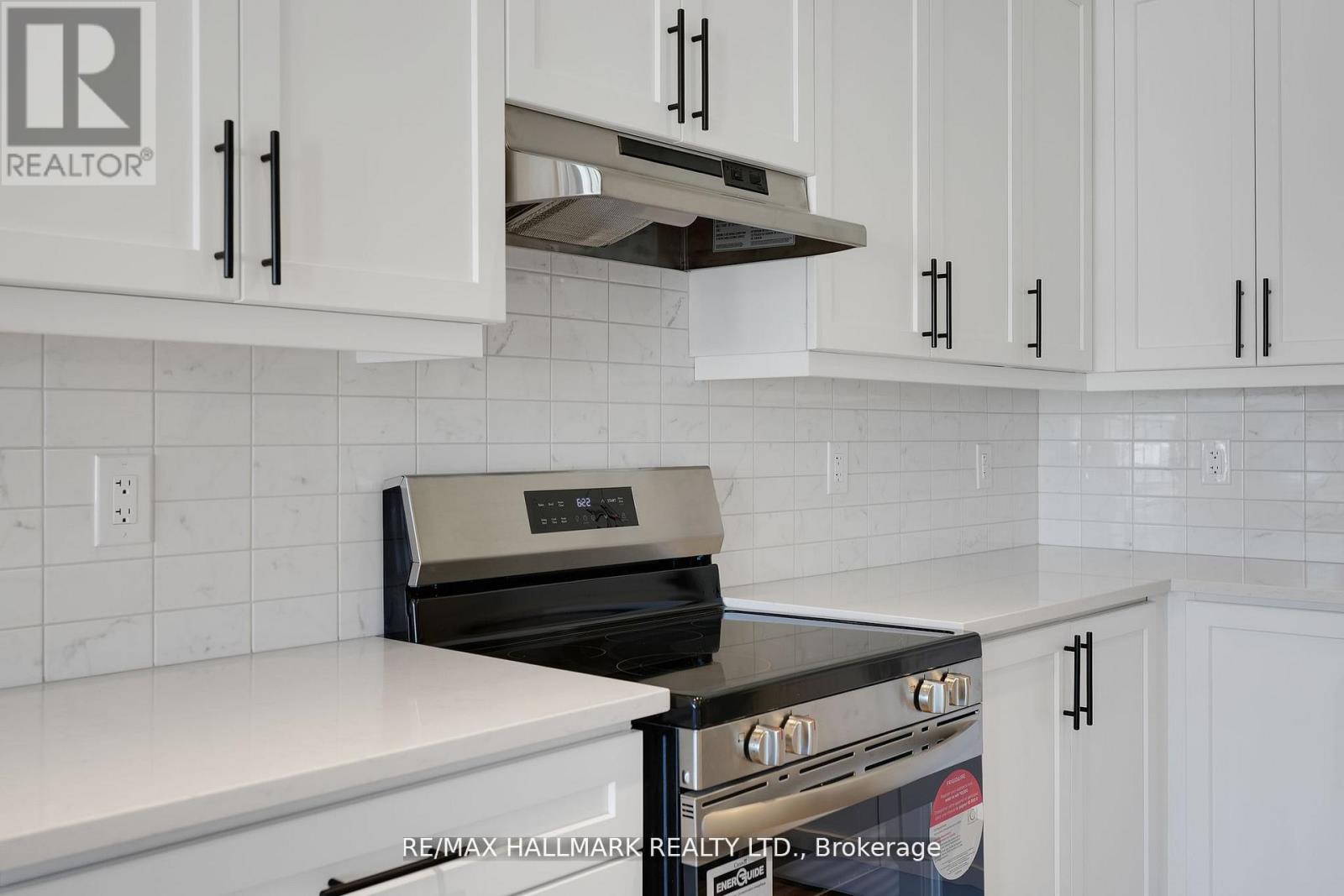 700 Sargeant Place, Innisfil, Ontario  L9S 0R9 - Photo 9 - N12744374