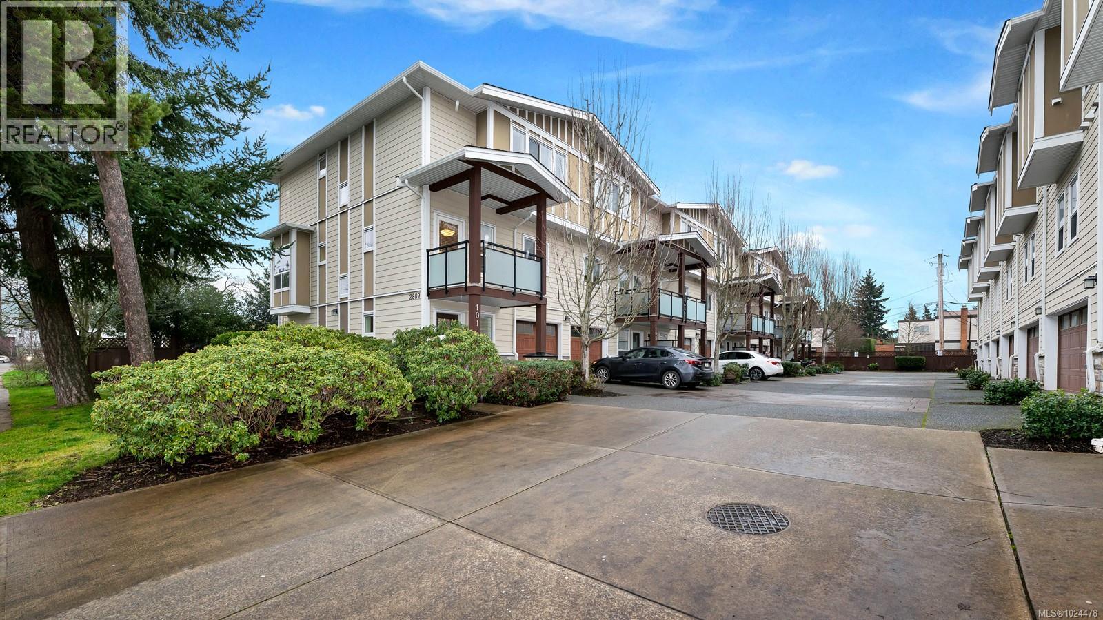 101 2889 Carlow Rd, Langford, British Columbia