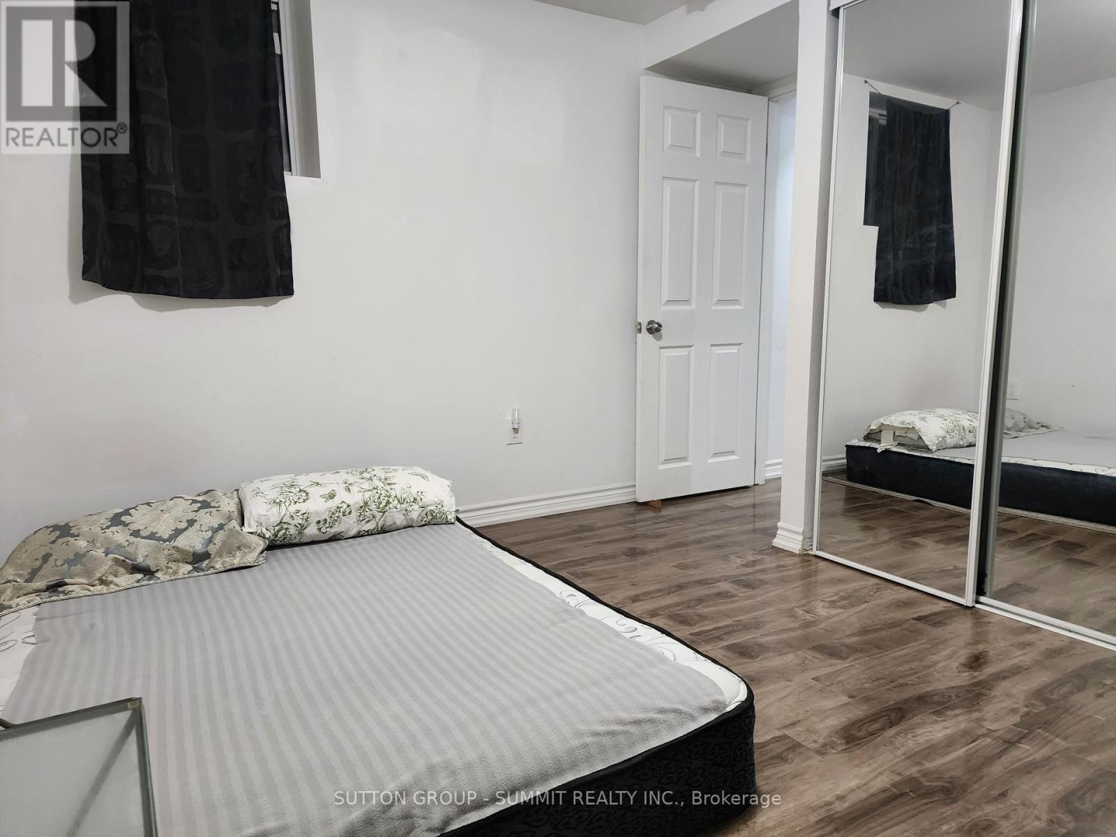 (Bsmt) - 1525 Willow Way, Mississauga, Ontario  L5M 4A1 - Photo 5 - W12744368