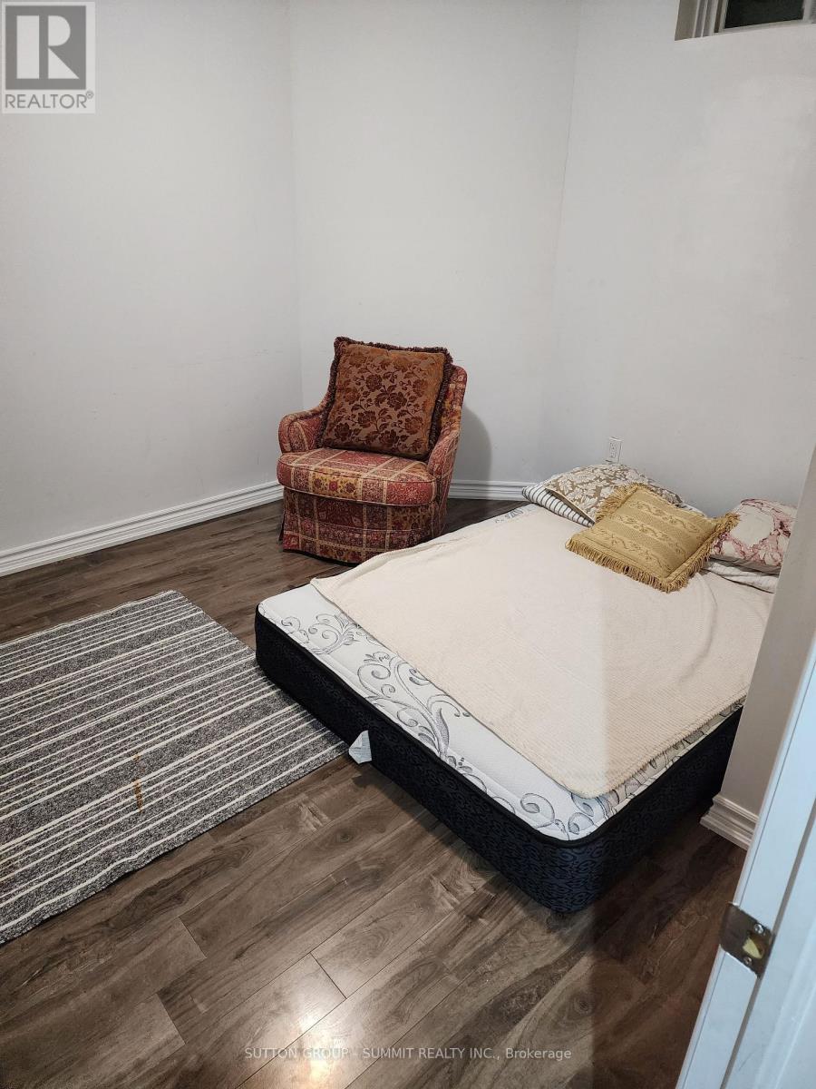 (Bsmt) - 1525 Willow Way, Mississauga, Ontario  L5M 4A1 - Photo 7 - W12744368