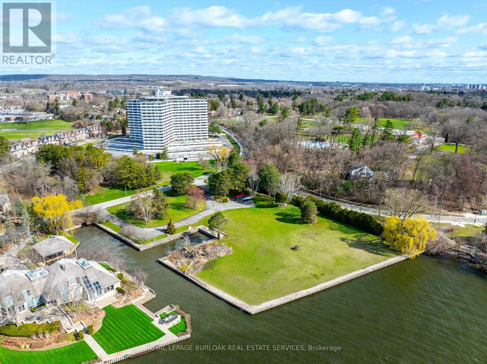 800 Lasalle Park Road, Burlington, Ontario  L7T 4G9 - Photo 13 - W12744376