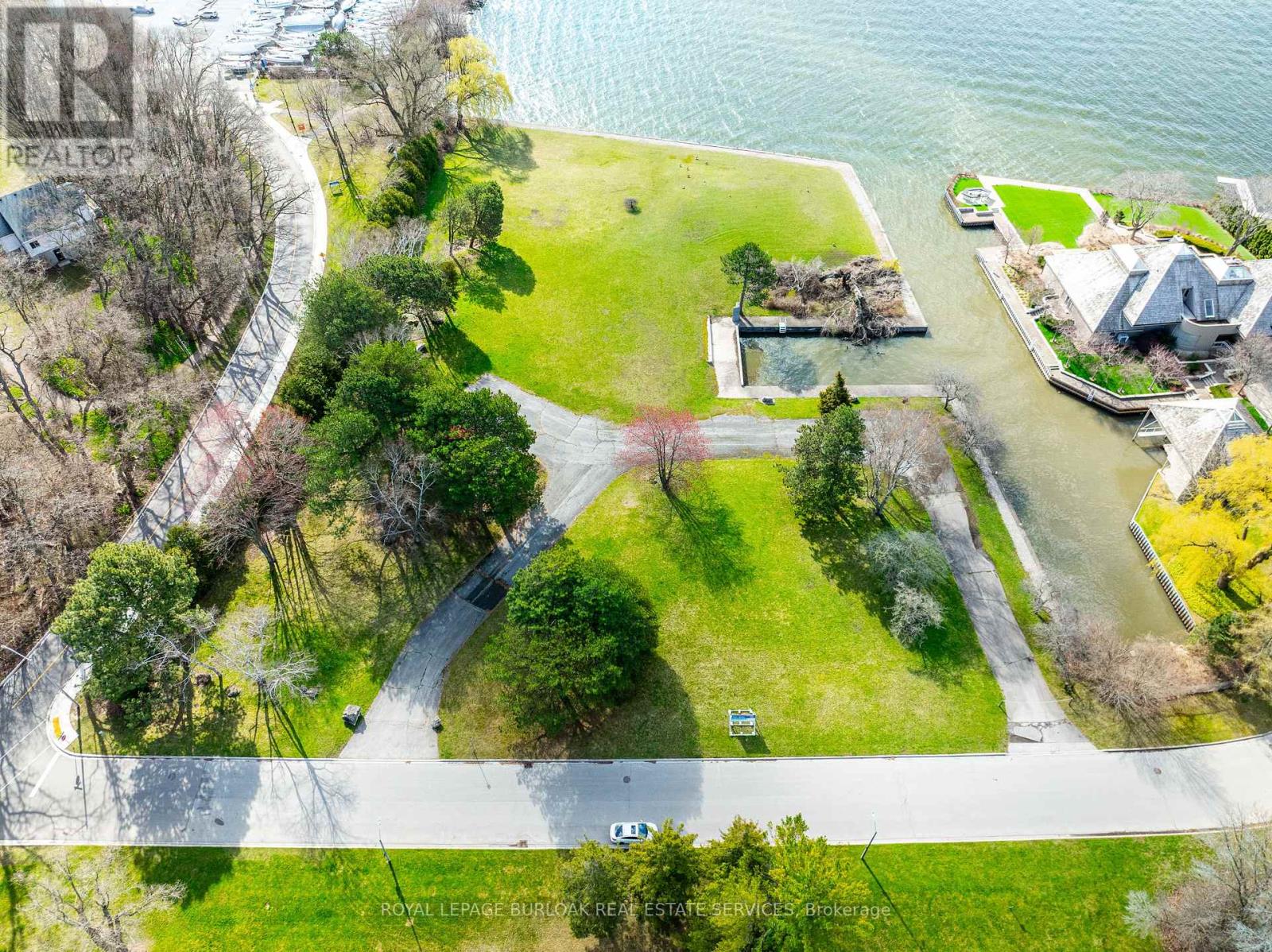 800 Lasalle Park Road, Burlington, Ontario  L7T 4G9 - Photo 5 - W12744376