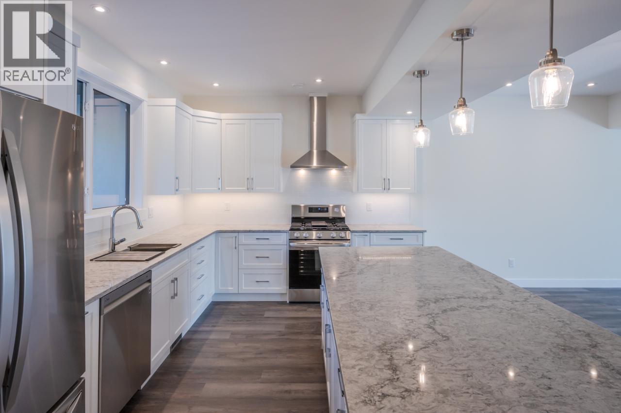 6380 Okanagan Street Oliver Photo 4