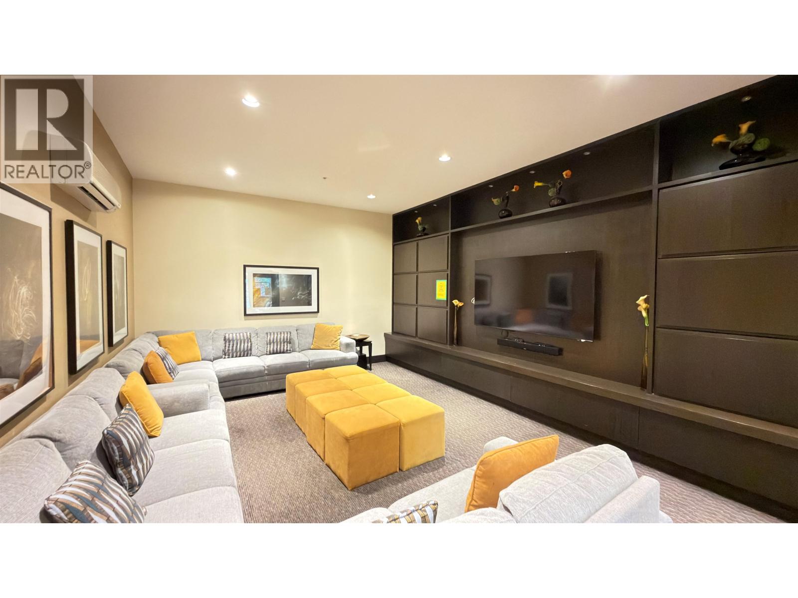 Listing Picture 22 of 24 : 420 9399 ODLIN ROAD, Richmond / 烈治文 - 魯藝地產 Yvonne Lu Group - MLS Medallion Club Member