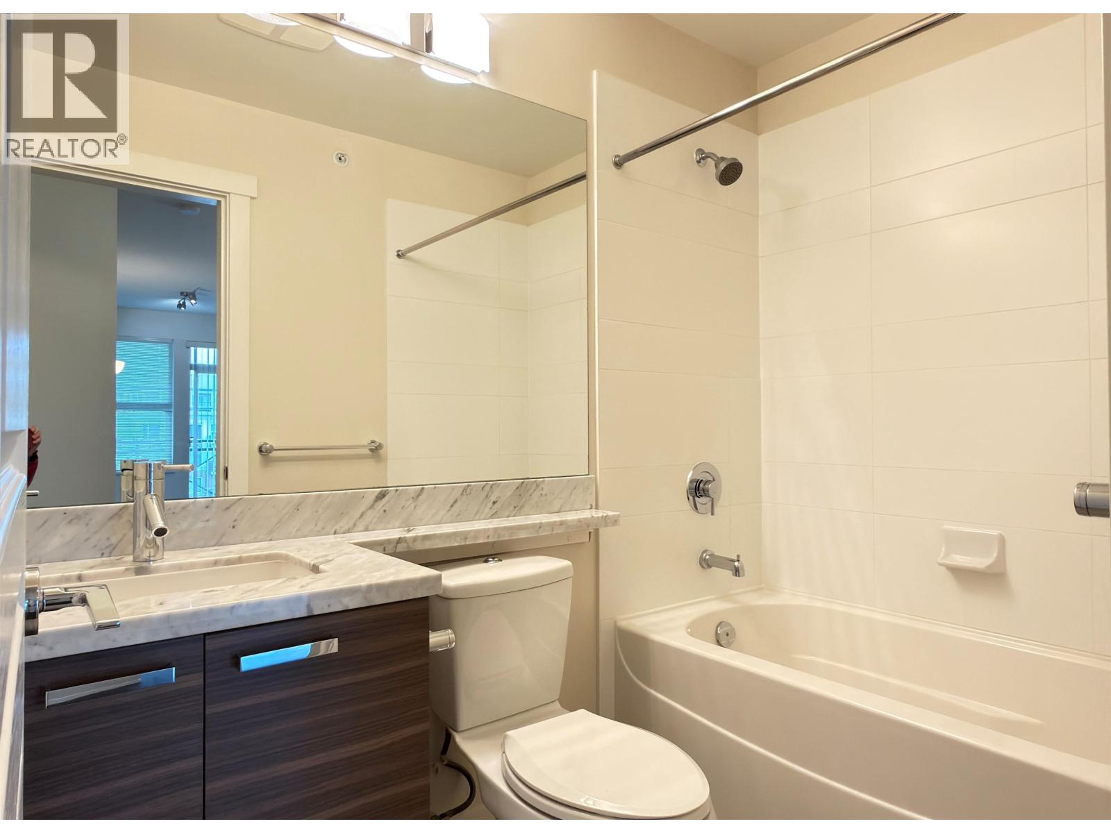 Listing Picture 14 of 24 : 420 9399 ODLIN ROAD, Richmond / 烈治文 - 魯藝地產 Yvonne Lu Group - MLS Medallion Club Member