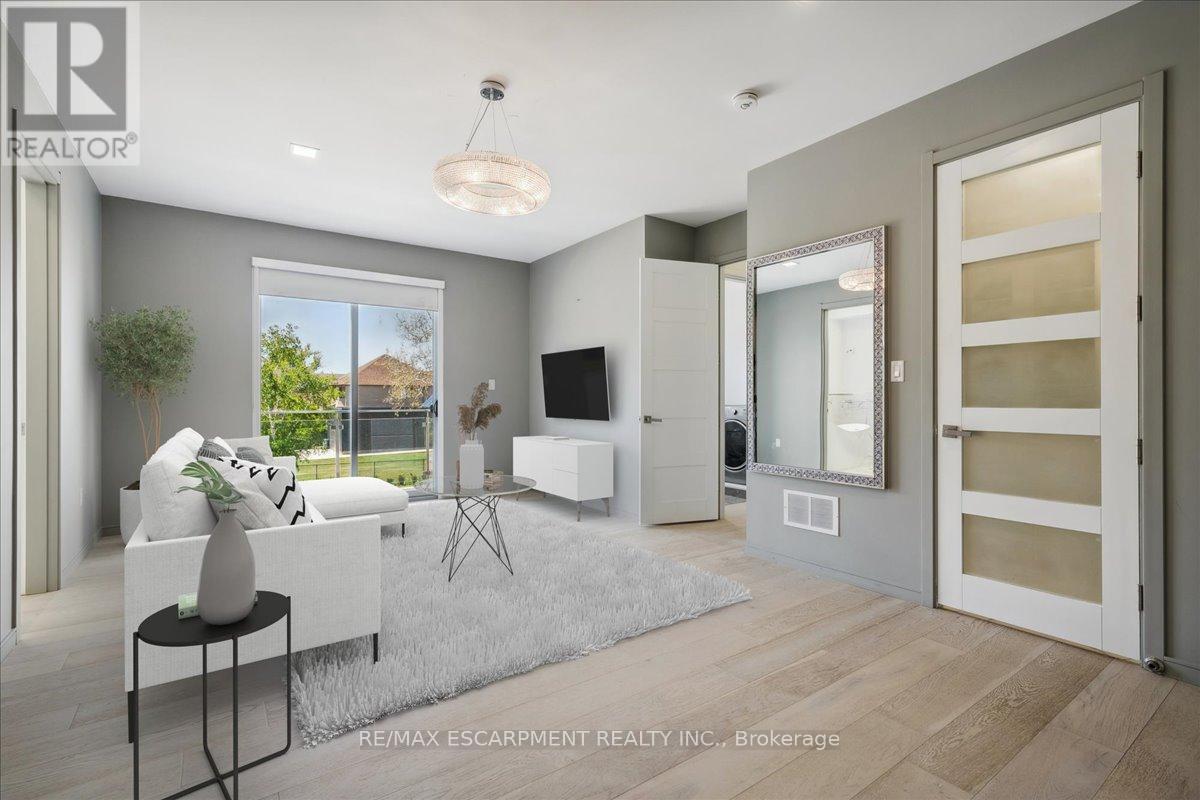 4 Sunrow Gate, Hamilton, Ontario  L8E 5C1 - Photo 17 - X12744386