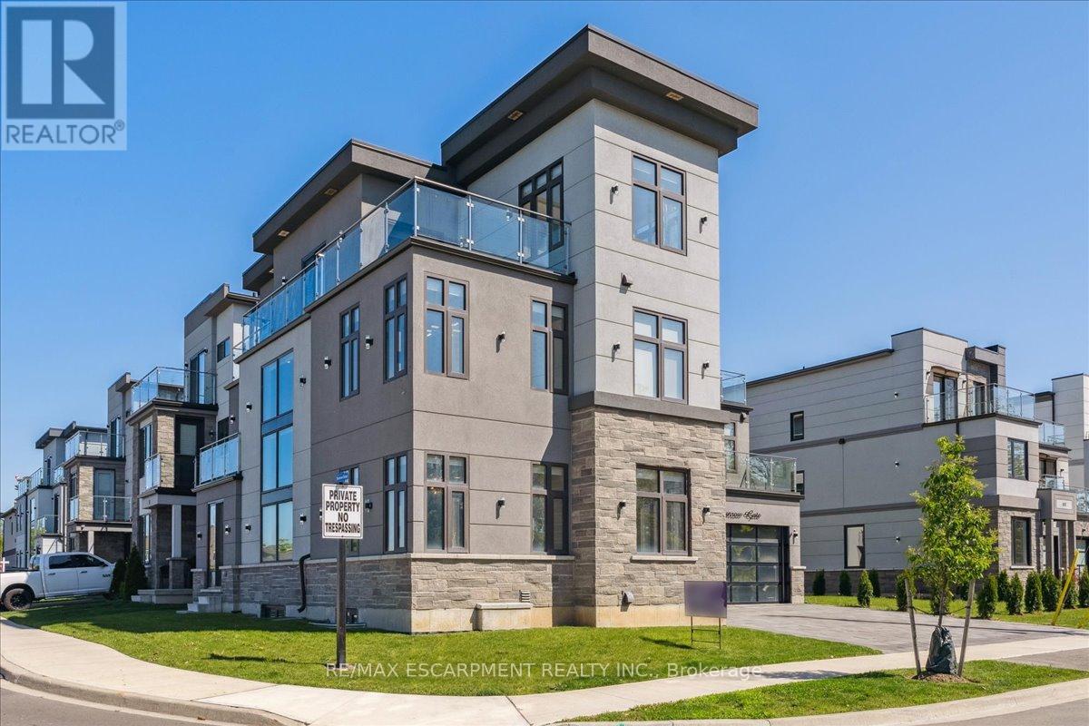 4 Sunrow Gate, Hamilton, Ontario  L8E 5C1 - Photo 2 - X12744386