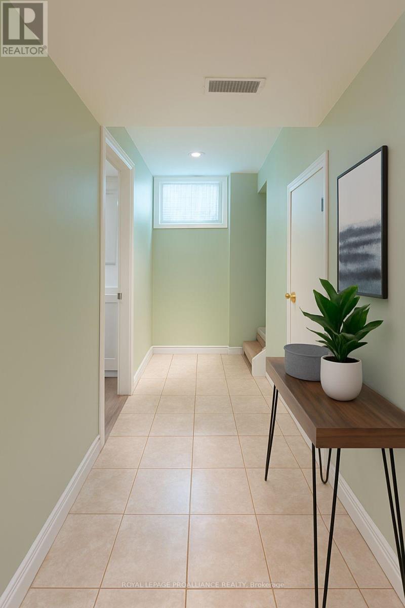 427 Victoria Street, Cobourg, Ontario  K9A 3H1 - Photo 12 - X12744434