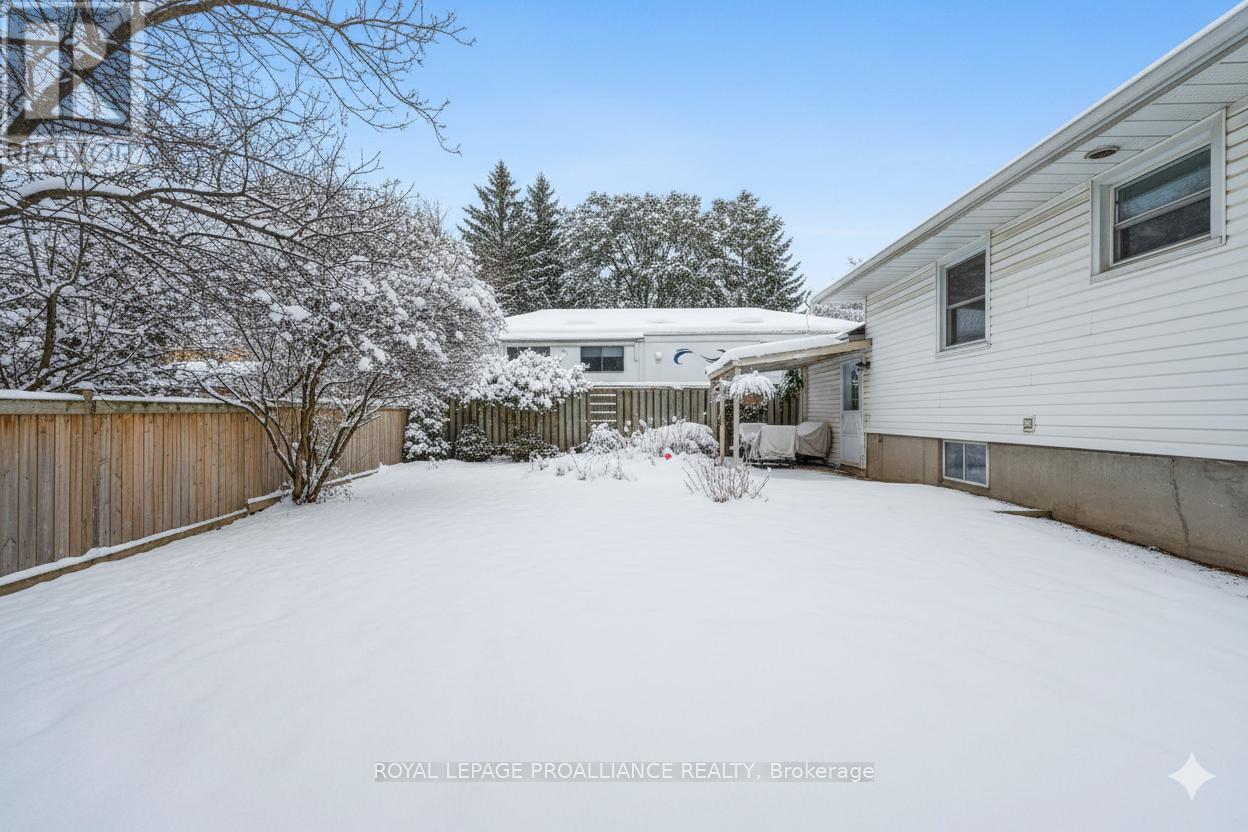 427 Victoria Street, Cobourg, Ontario  K9A 3H1 - Photo 15 - X12744434