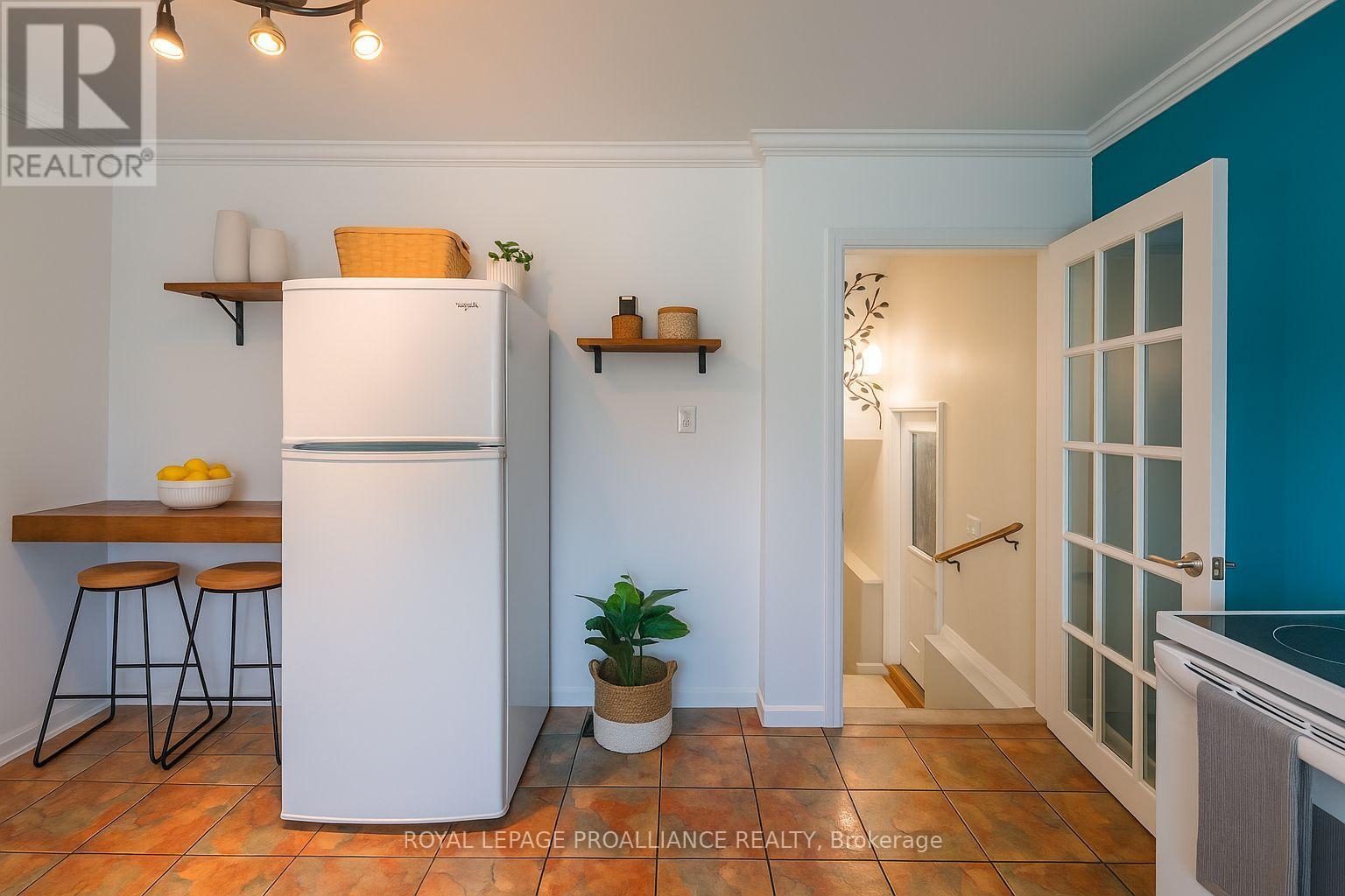 427 Victoria Street, Cobourg, Ontario  K9A 3H1 - Photo 4 - X12744434