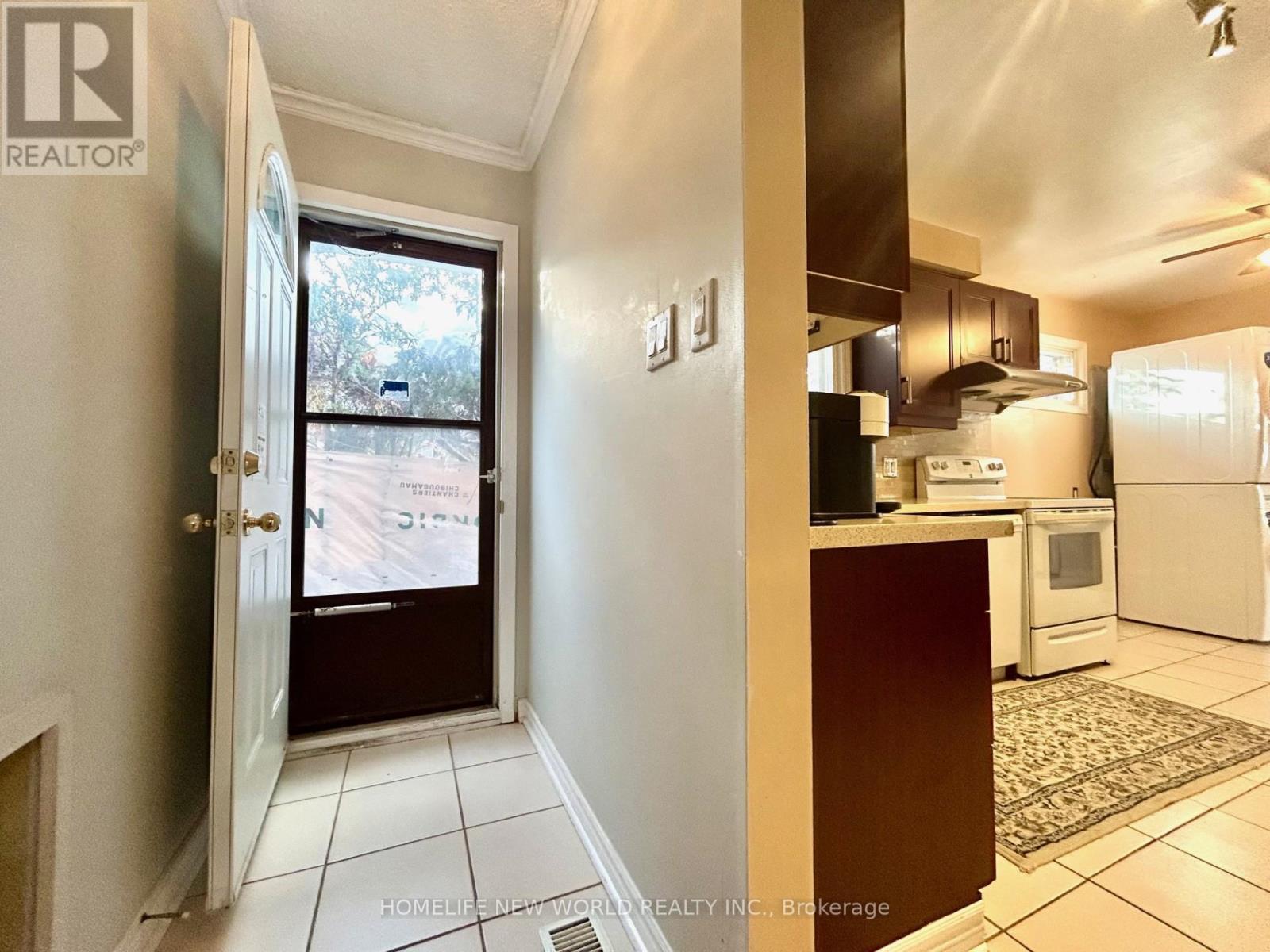 Upper - 27 Hayward Crescent, Toronto, Ontario  M1S 2T7 - Photo 15 - E12744406