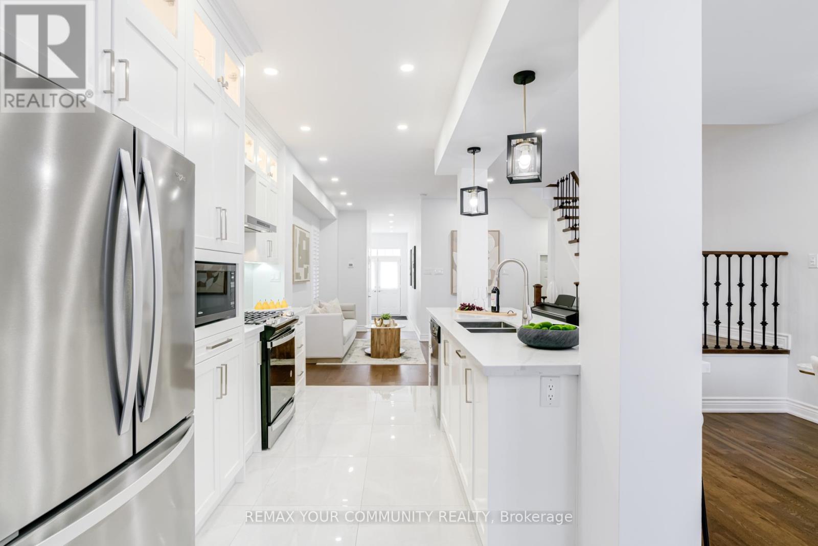 140 Laramie Crescent, Vaughan, Ontario  L6A 0R1 - Photo 11 - N12744430