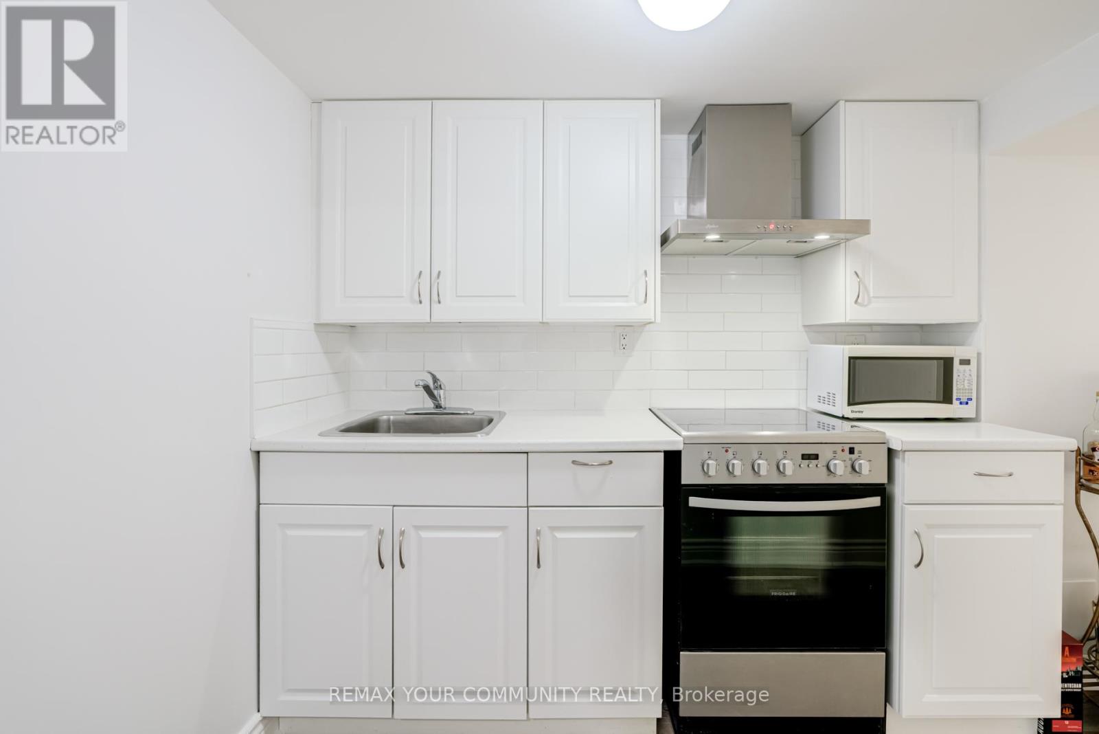 140 Laramie Crescent, Vaughan, Ontario  L6A 0R1 - Photo 45 - N12744430