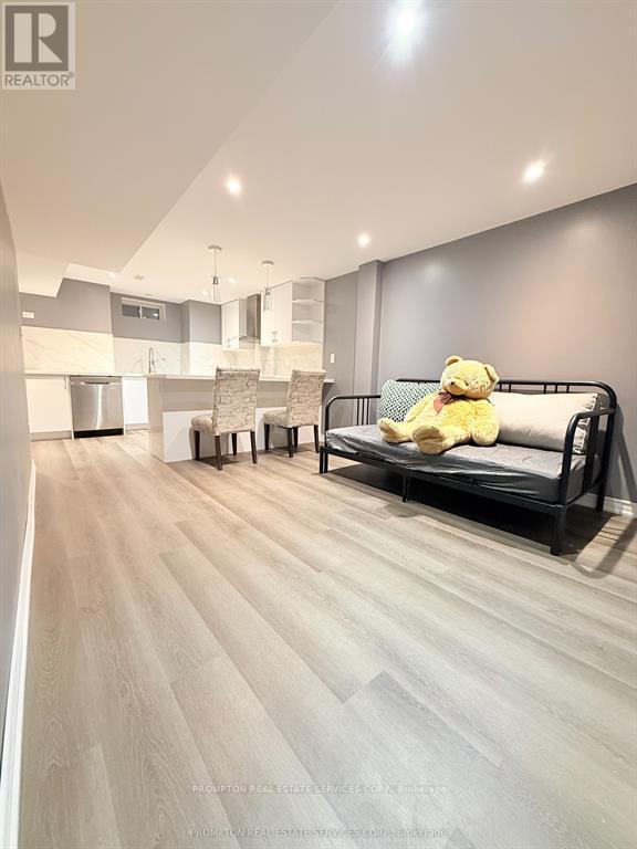 Basement - 472 Parkview Boulevard, Mississauga, Ontario  L5B 3M6 - Photo 2 - W12744420