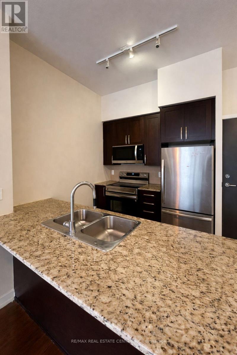 307 - 4070 Confederation Parkway, Mississauga, Ontario  L5B 0E9 - Photo 7 - W12744426