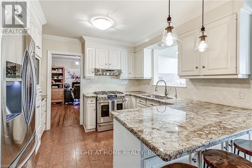 3021 Lakeshore Road, Burlington, Ontario  L7N 1A2 - Photo 12 - W12744438