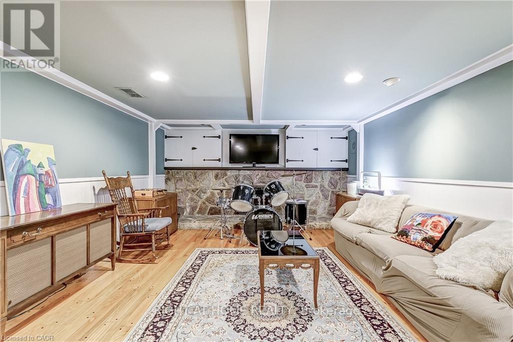 3021 Lakeshore Road, Burlington, Ontario  L7N 1A2 - Photo 34 - W12744438