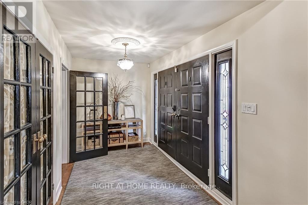 3021 Lakeshore Road, Burlington, Ontario  L7N 1A2 - Photo 9 - W12744438