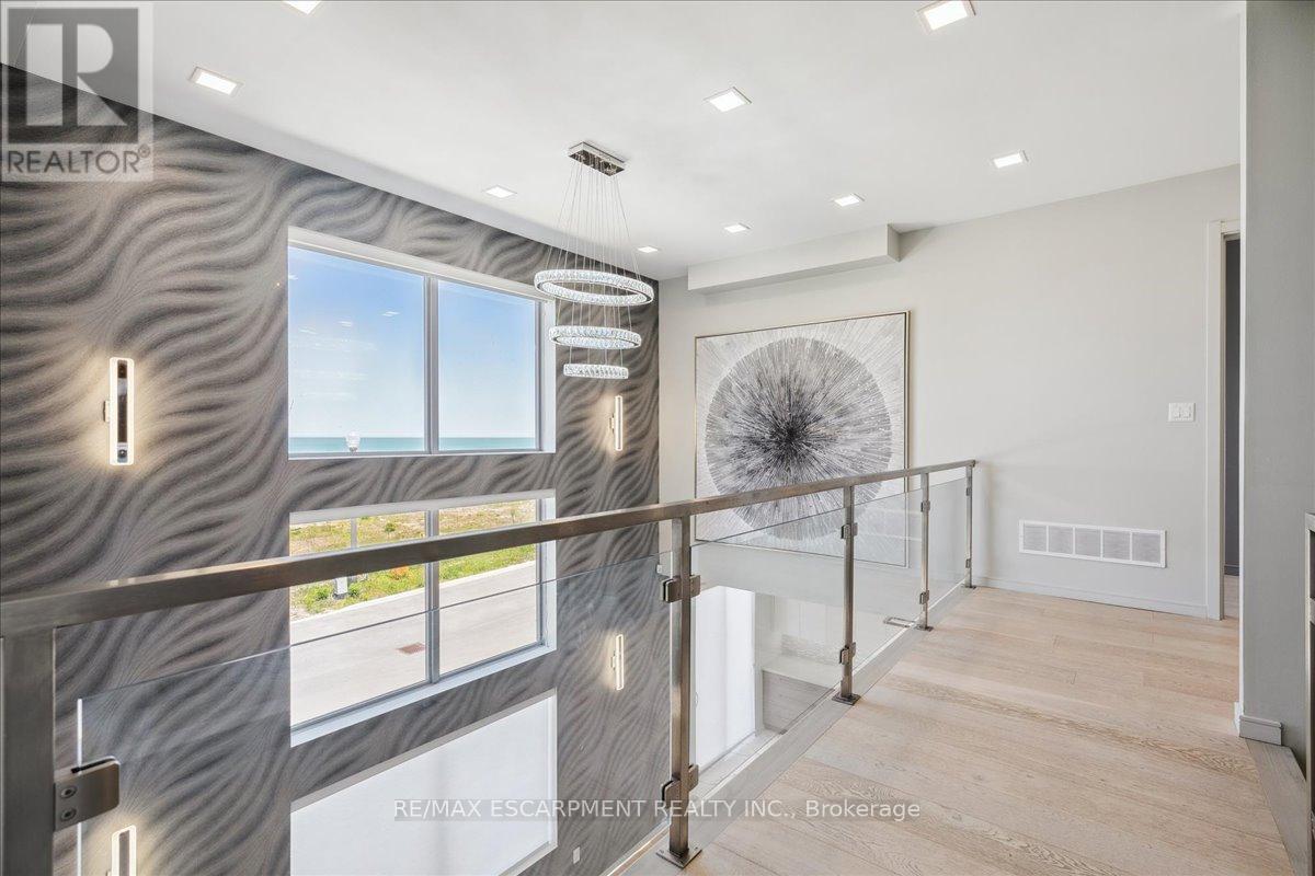 4 Sunrow Gate, Hamilton, Ontario  L8E 5C1 - Photo 20 - X12744396