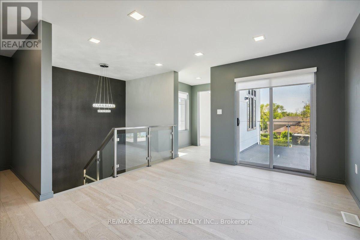 4 Sunrow Gate, Hamilton, Ontario  L8E 5C1 - Photo 36 - X12744396