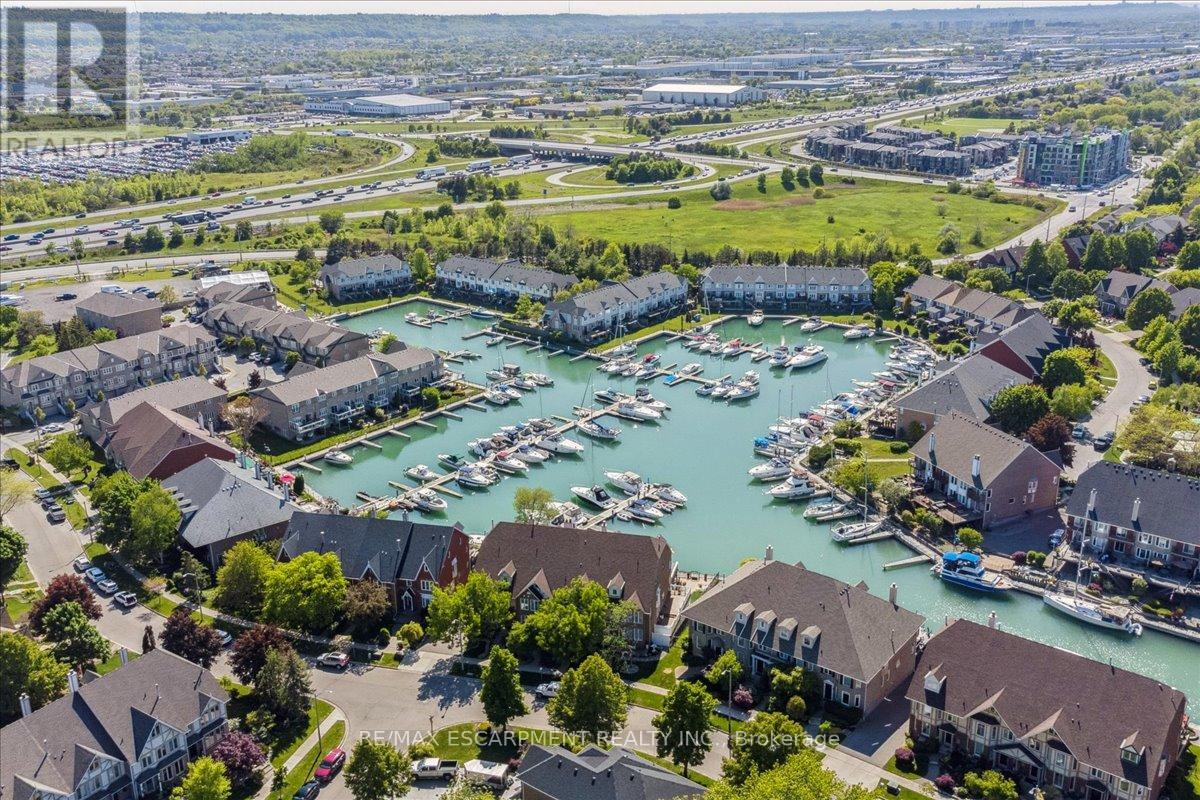 4 Sunrow Gate, Hamilton, Ontario  L8E 5C1 - Photo 5 - X12744396