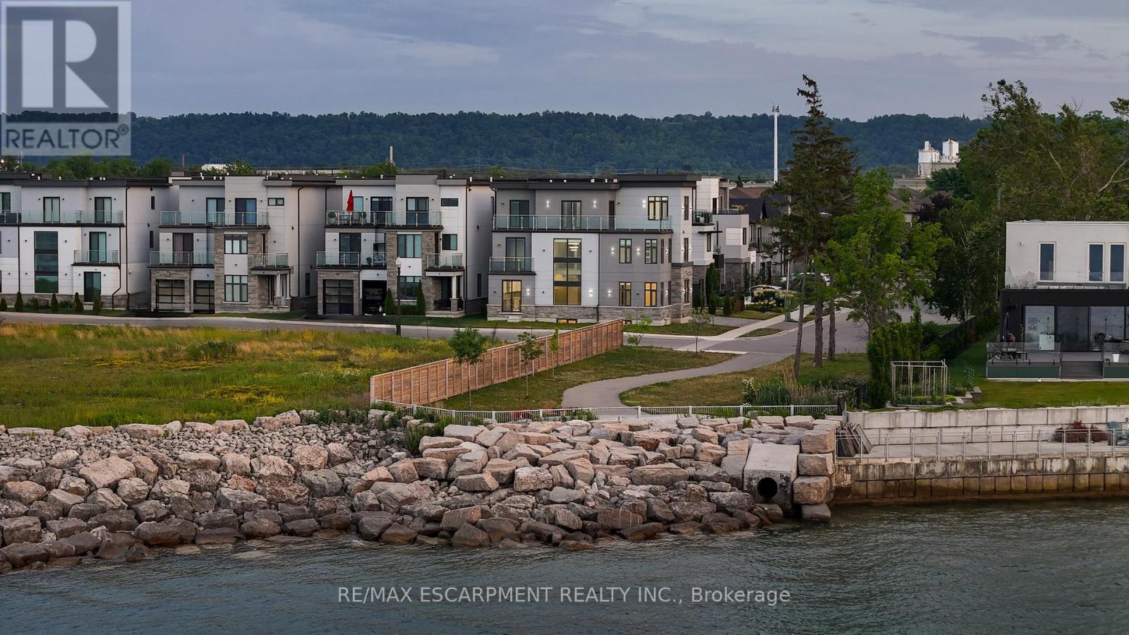 4 Sunrow Gate, Hamilton, Ontario  L8E 5C1 - Photo 8 - X12744396