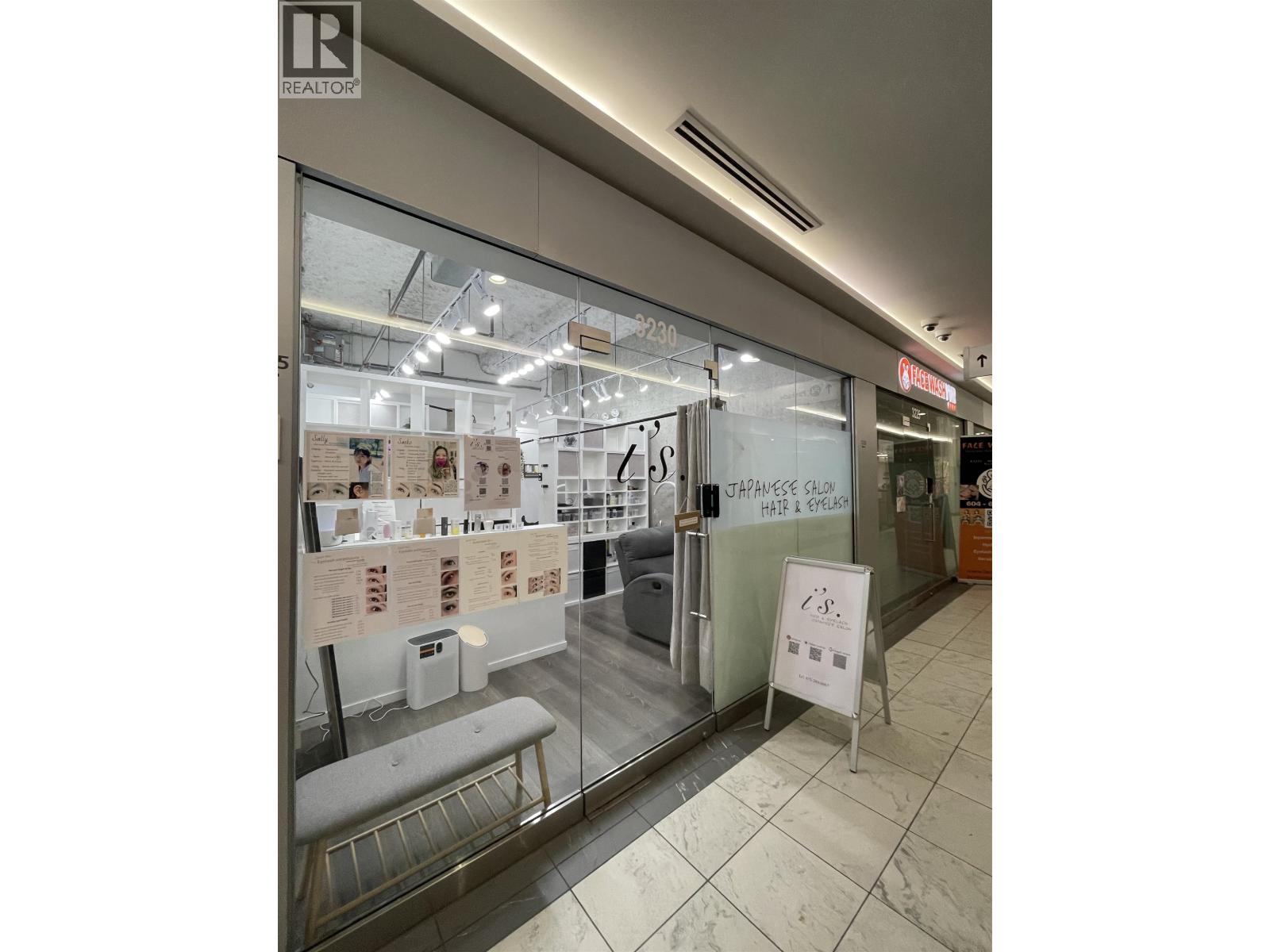 Listing Picture 17 of 27 : 3230 4000 NO. 3 ROAD, Richmond / 烈治文 - 魯藝地產 Yvonne Lu Group - MLS Medallion Club Member