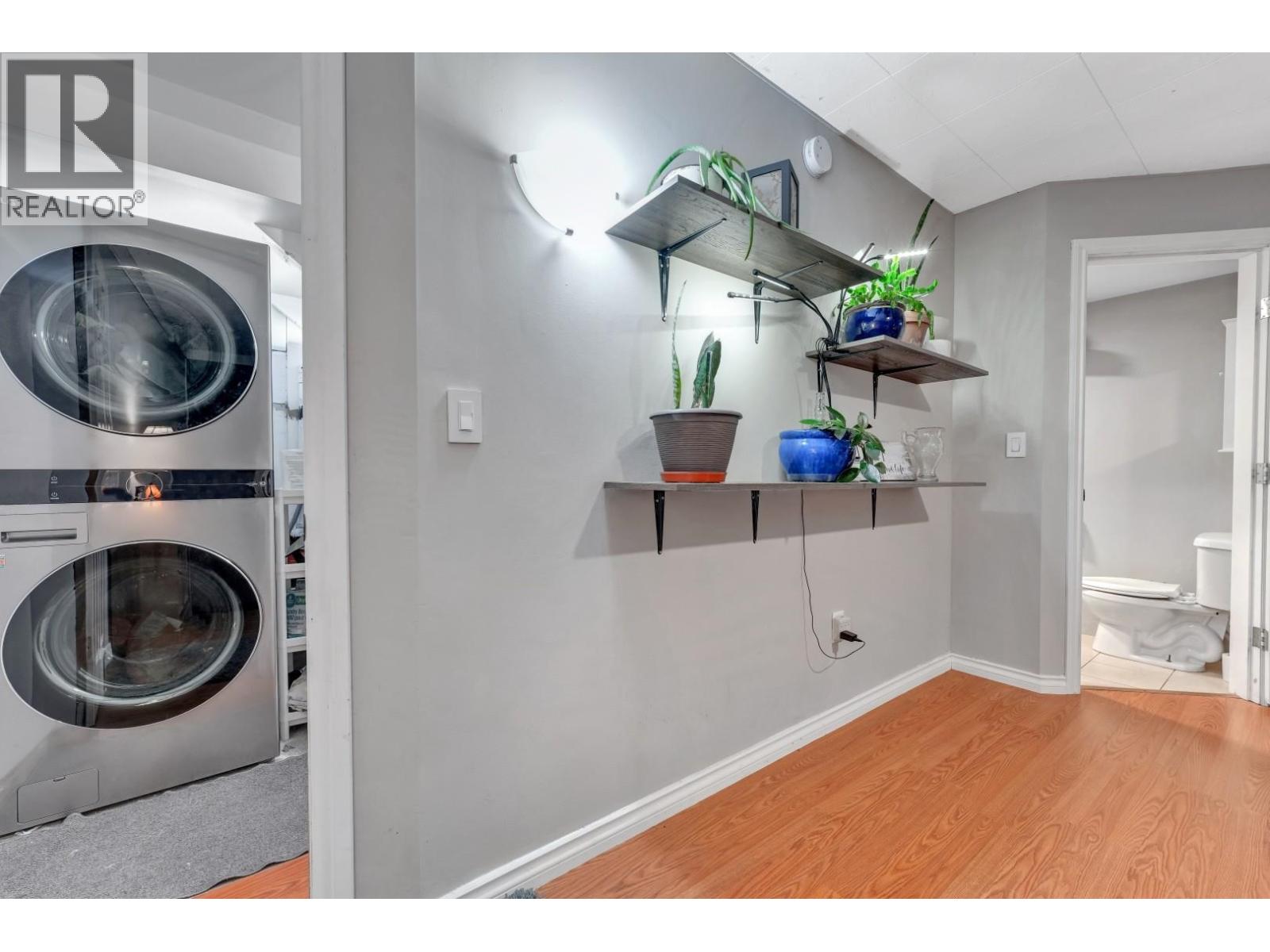 2158 Sandra Way, Port Coquitlam, British Columbia  V3C 1A6 - Photo 28 - R3076398