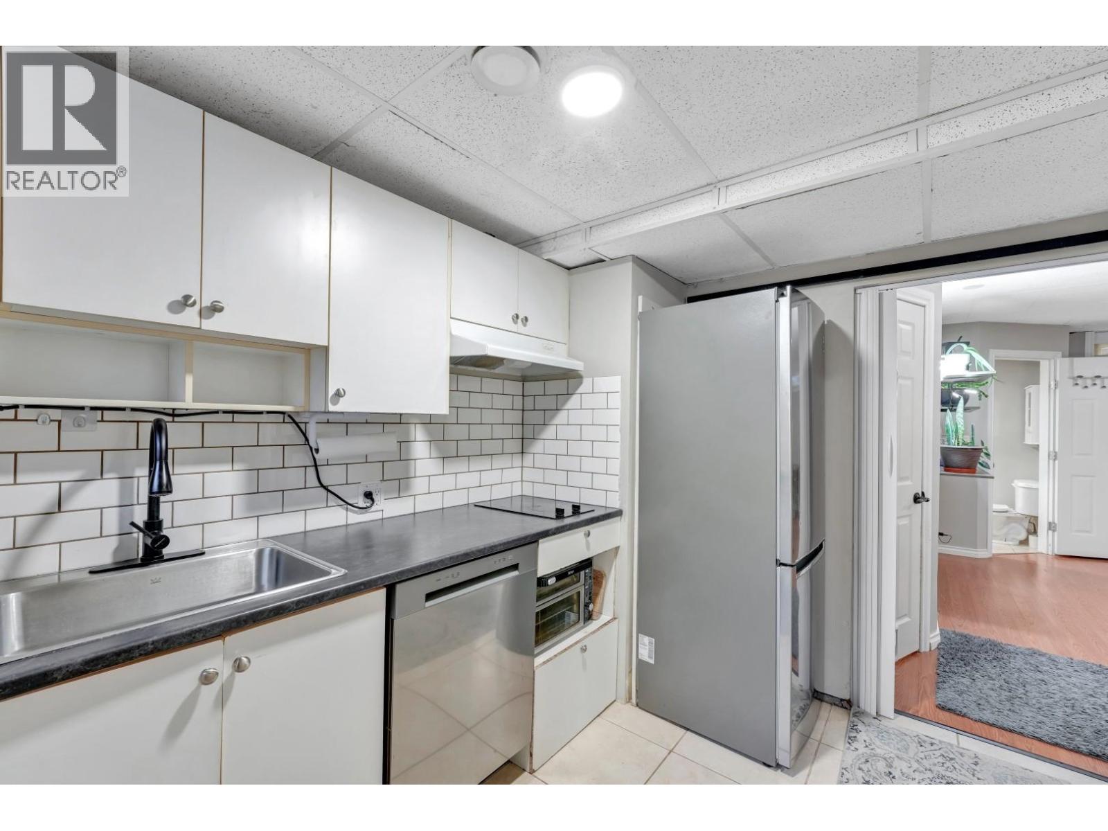 2158 Sandra Way, Port Coquitlam, British Columbia  V3C 1A6 - Photo 32 - R3076398