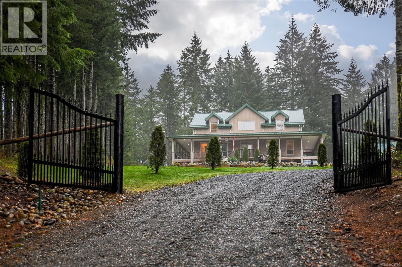 3997 MacAulay Rd, Black Creek, British Columbia