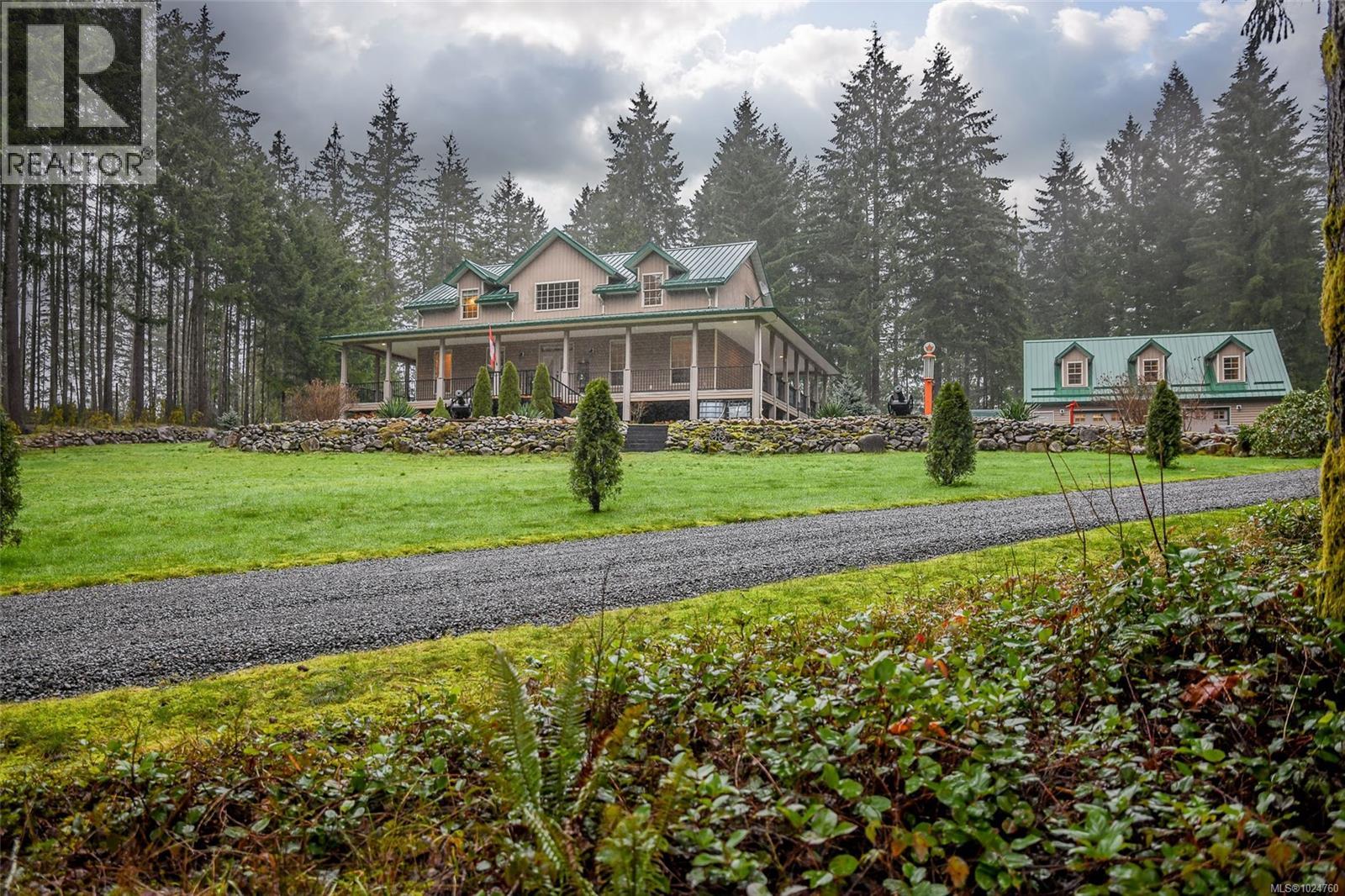 3997 Macaulay Rd, Black Creek, British Columbia  V9J 1C8 - Photo 2 - 1024760