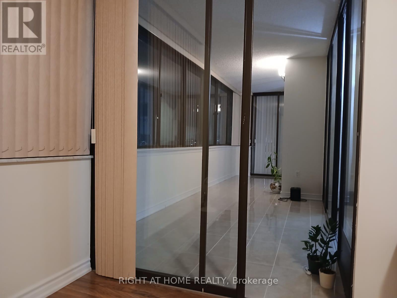 1901 - 2330 Bridletowne Circle, Toronto, Ontario  M1W 3P6 - Photo 10 - E12744448