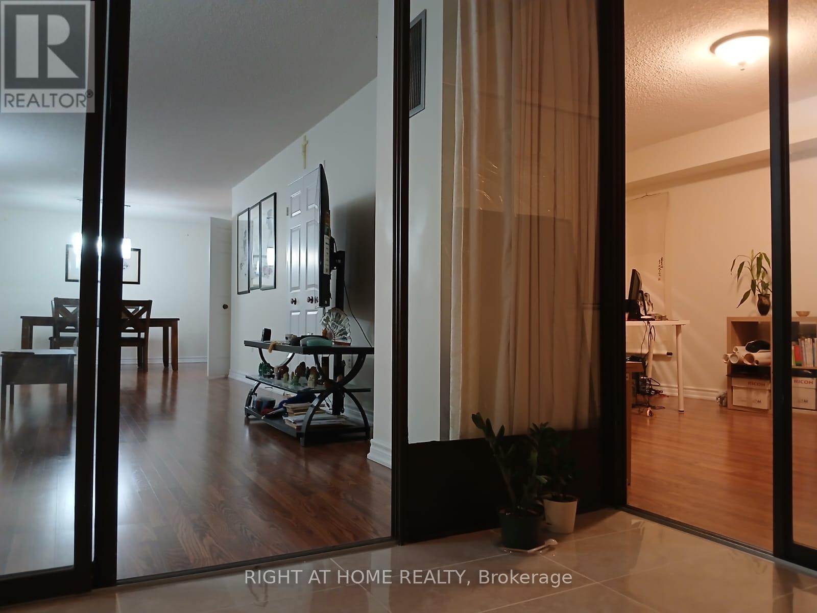 1901 - 2330 Bridletowne Circle, Toronto, Ontario  M1W 3P6 - Photo 8 - E12744448