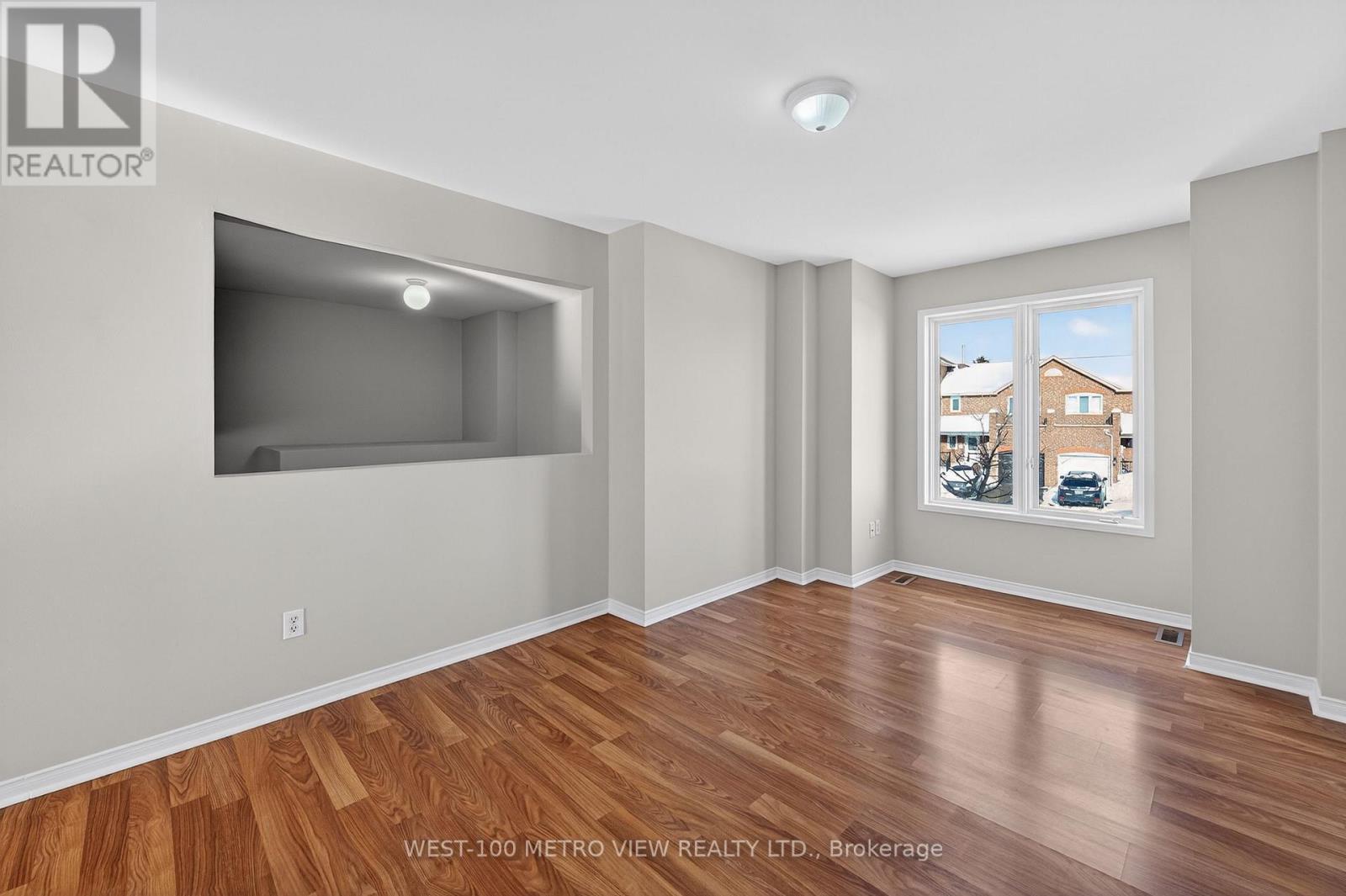 71 Roseheath Drive, Vaughan, Ontario  L6A 2B6 - Photo 4 - N12744456