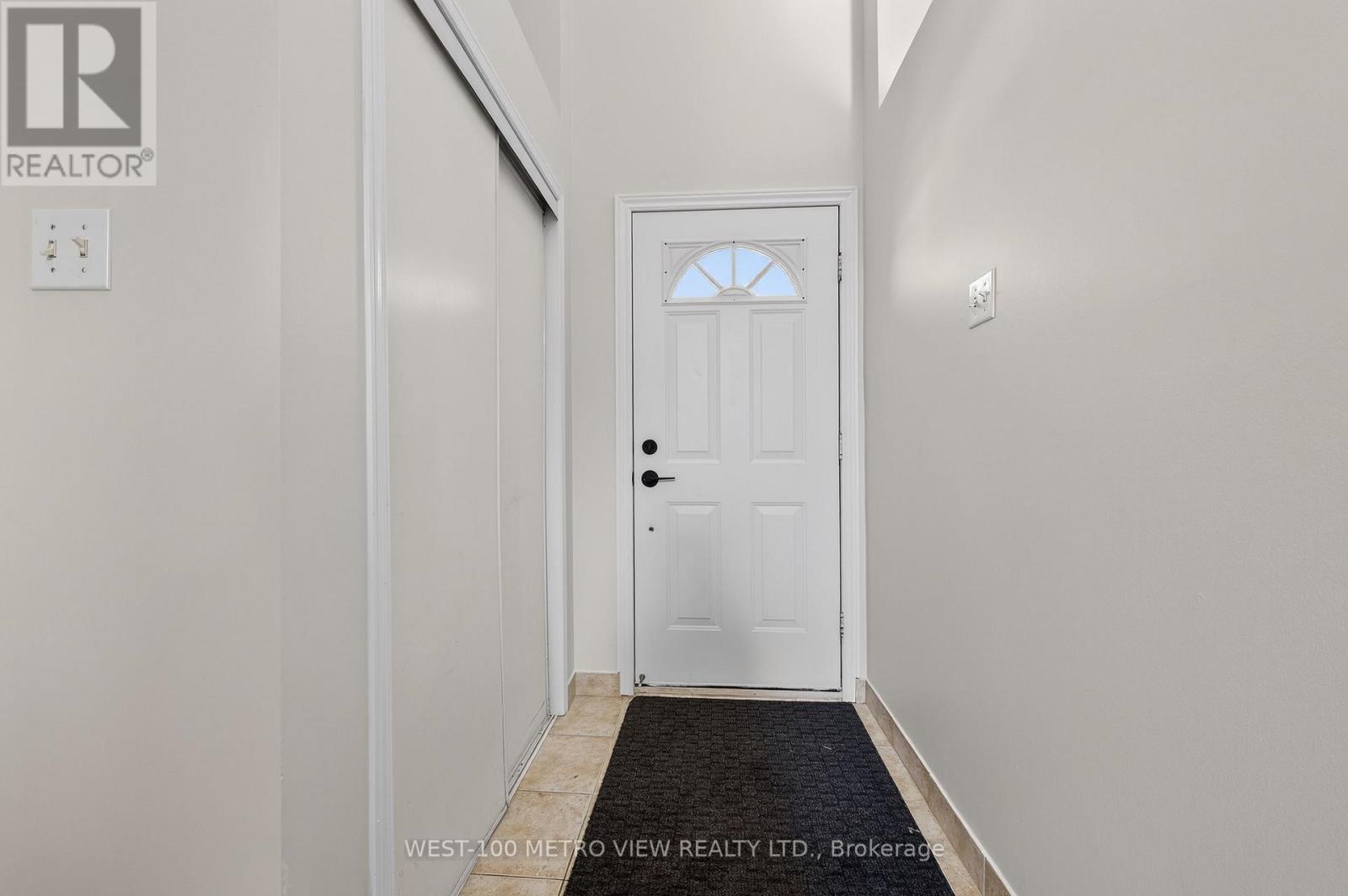 71 Roseheath Drive, Vaughan, Ontario  L6A 2B6 - Photo 6 - N12744456