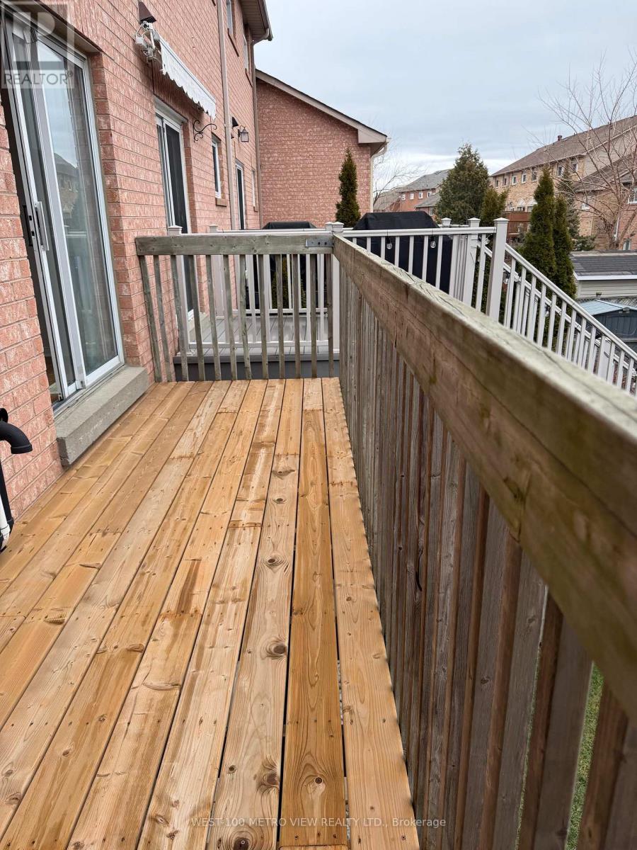 71 Roseheath Drive, Vaughan, Ontario  L6A 2B6 - Photo 8 - N12744456